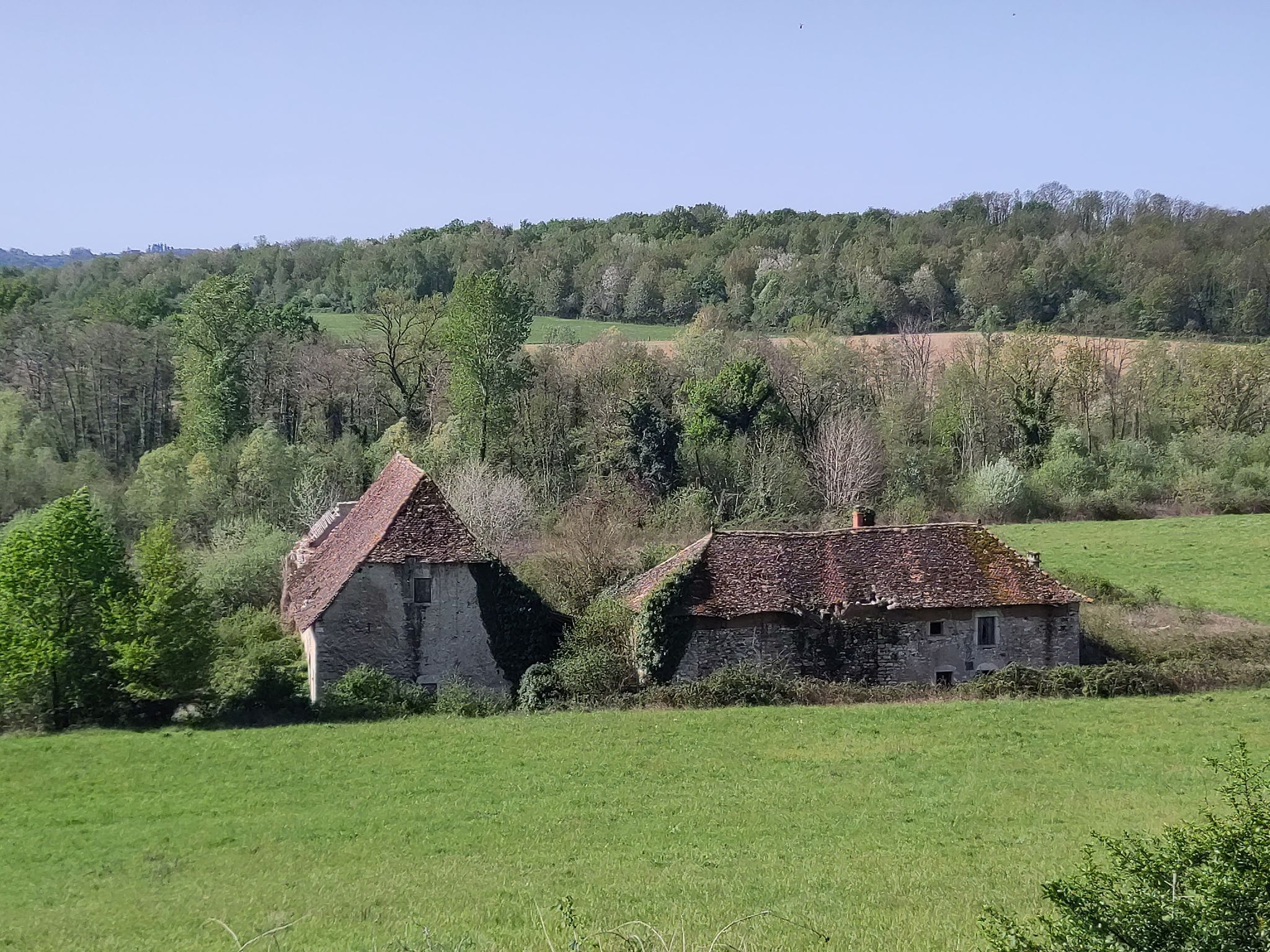 Vieille demeure dauphinoise abandonné