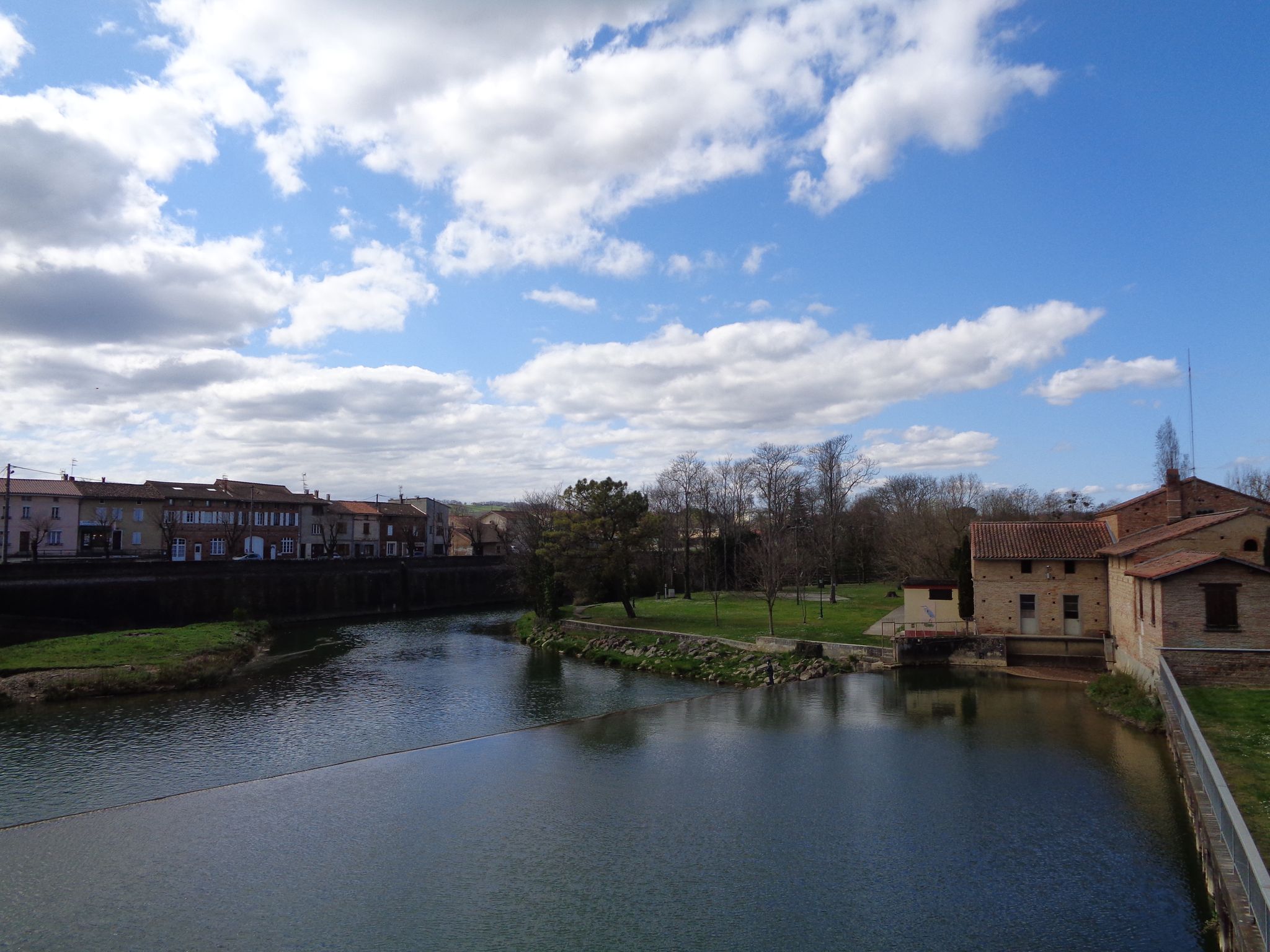 View on Montesquie-Volvestre. Southbank of the Arizé.