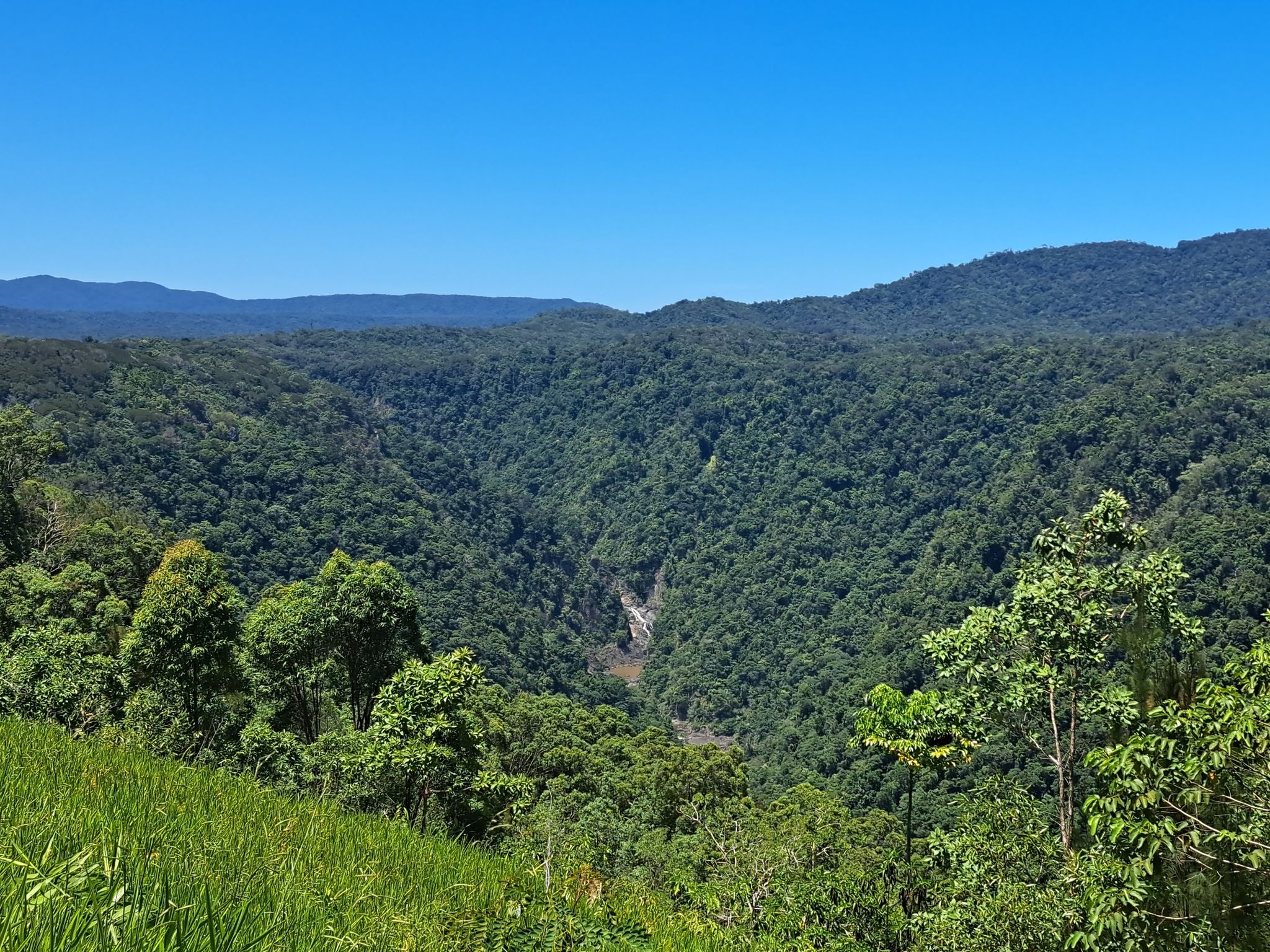 Blick auf einen der Wasserfälle
