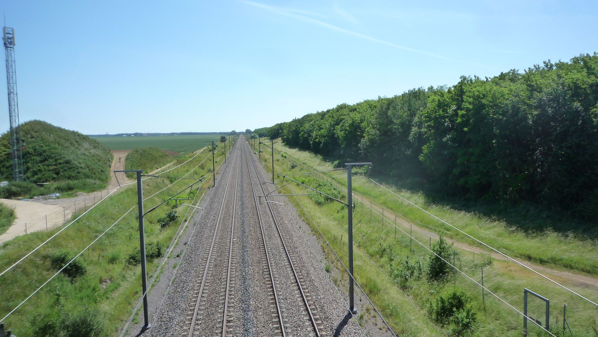 Par dessus la ligne TGV - Brie Comte Robert