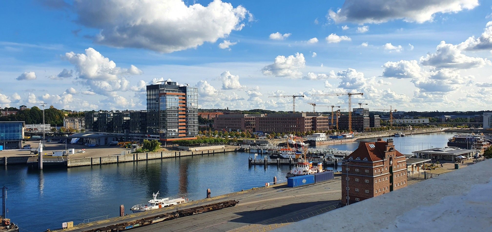 Blick vom Parkhaus ZOB Kiel