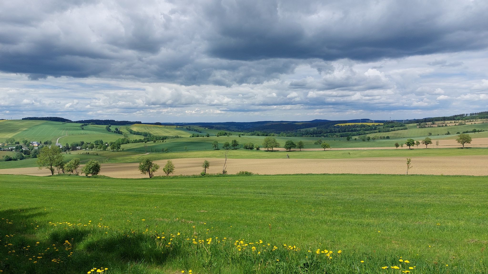 Kurze Paus am Rastplatz "Talblick"