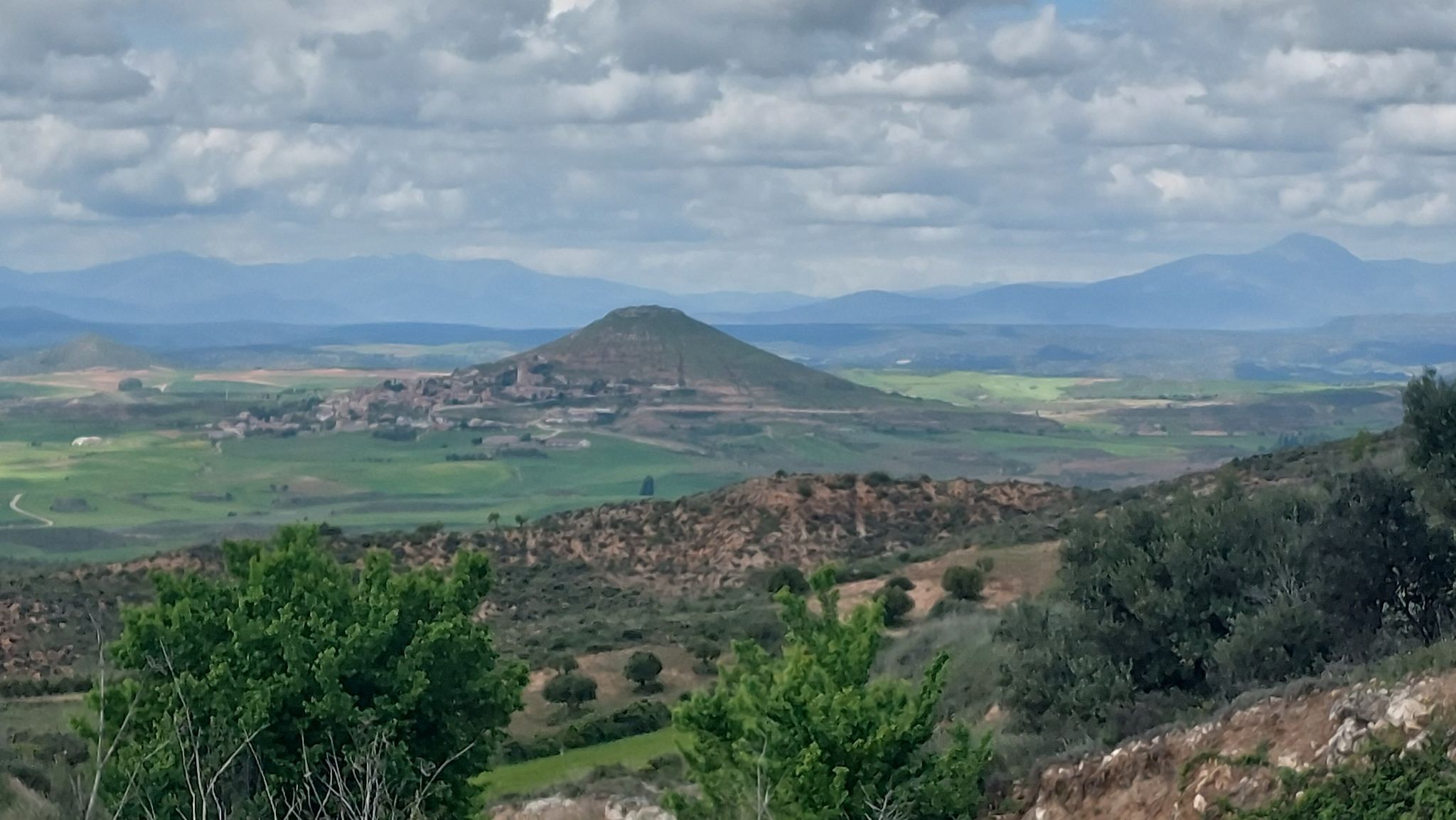 Cerro de Hita, Cebollera (izq), Ocejón (dcha)