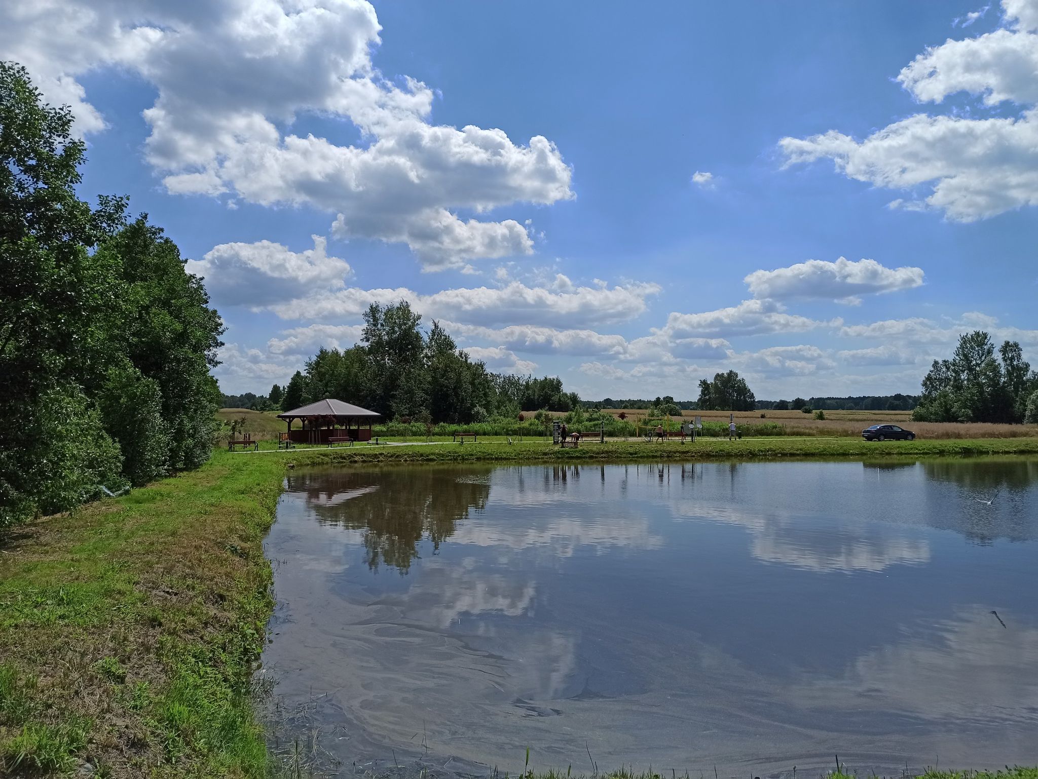 Zadaszenie tyrystyczne z boiskiem do siatkówki