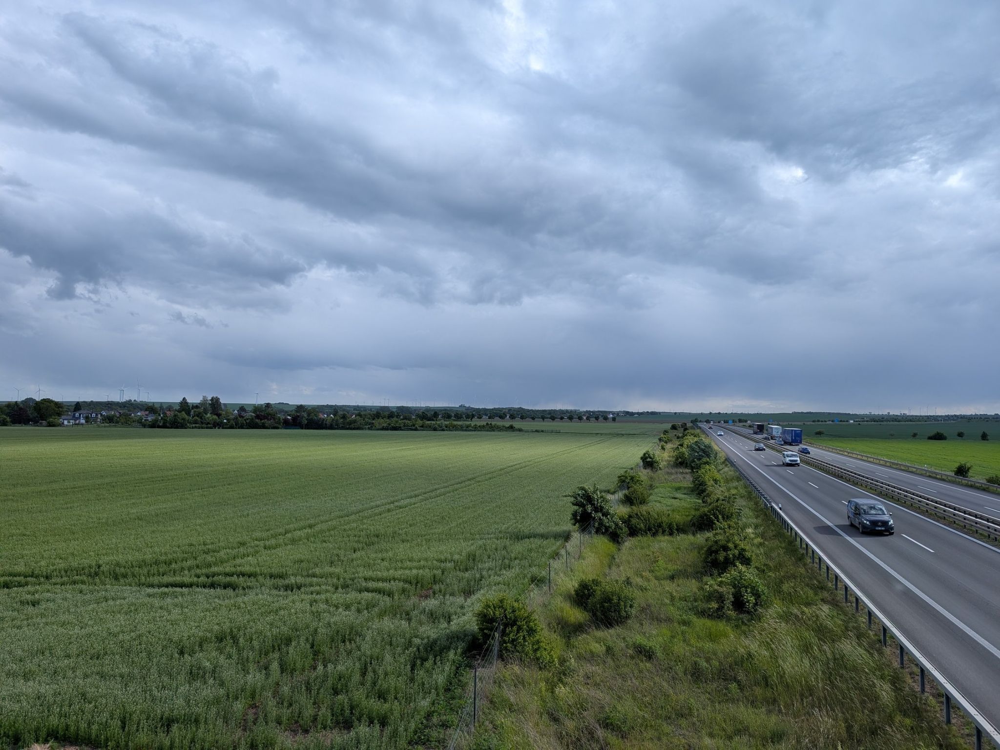 der Regen ist weiter im Südwesten unterwegs