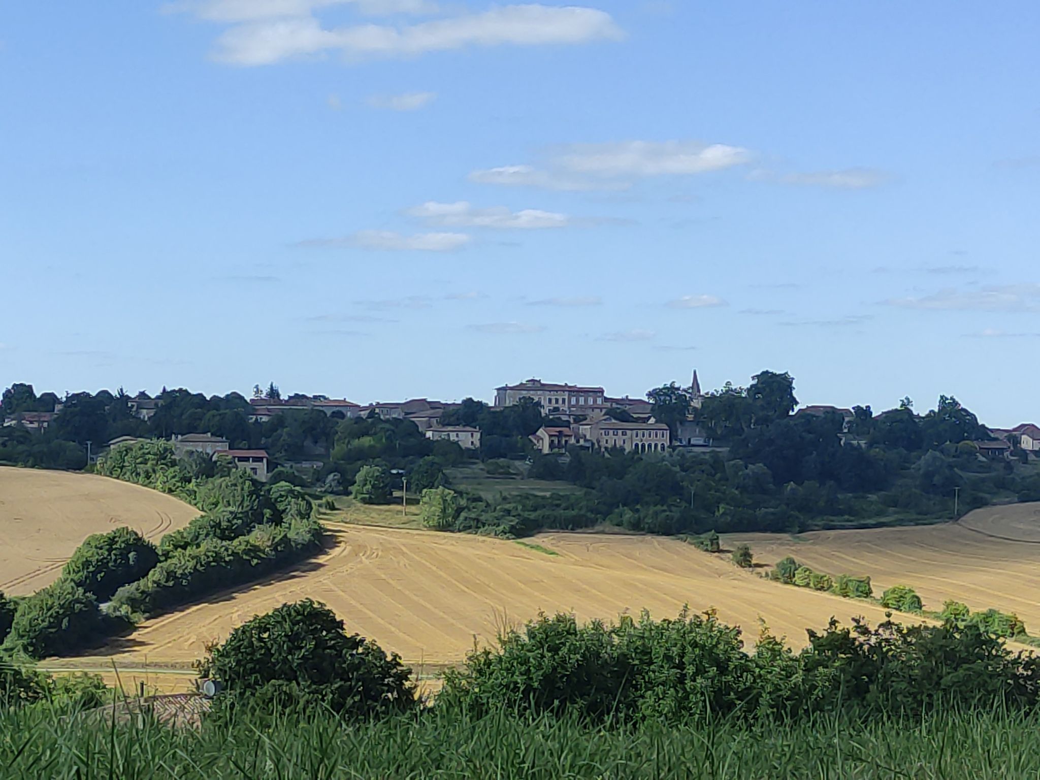 Village de Alan, et le palais des évêques