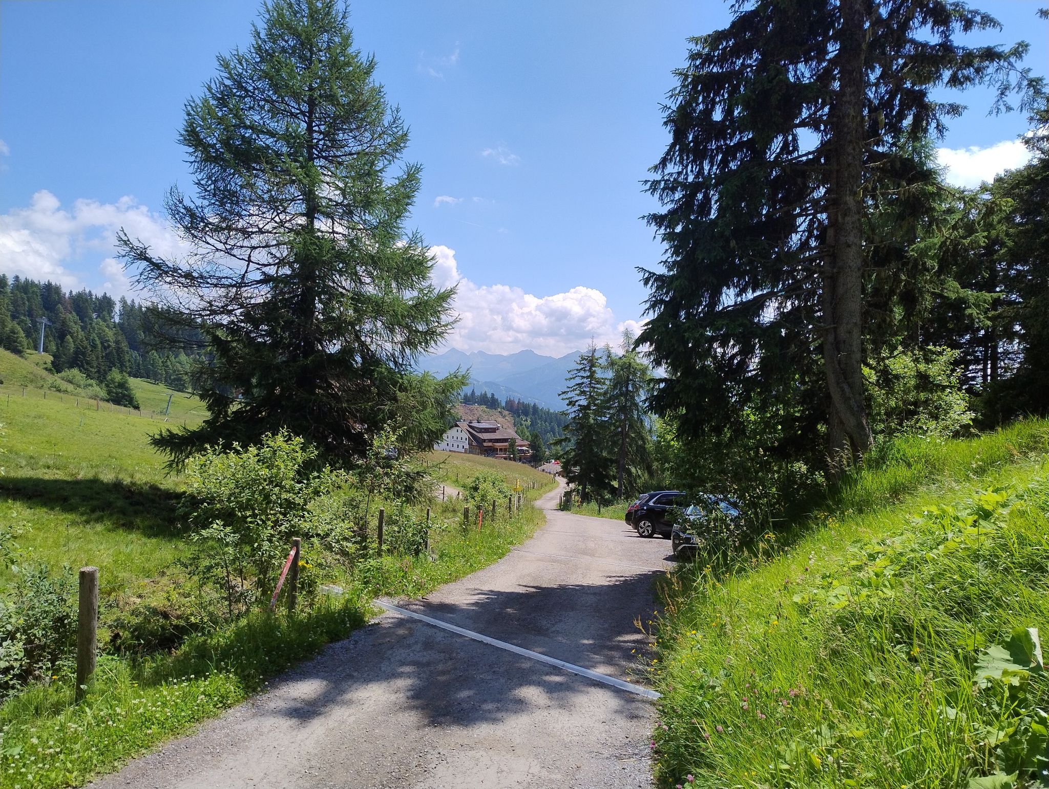 Blick zurück an der Bergbahnstation