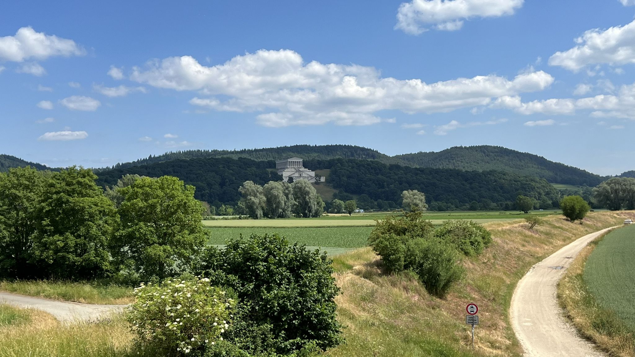 Die Walhalla von der Ferne 🤩