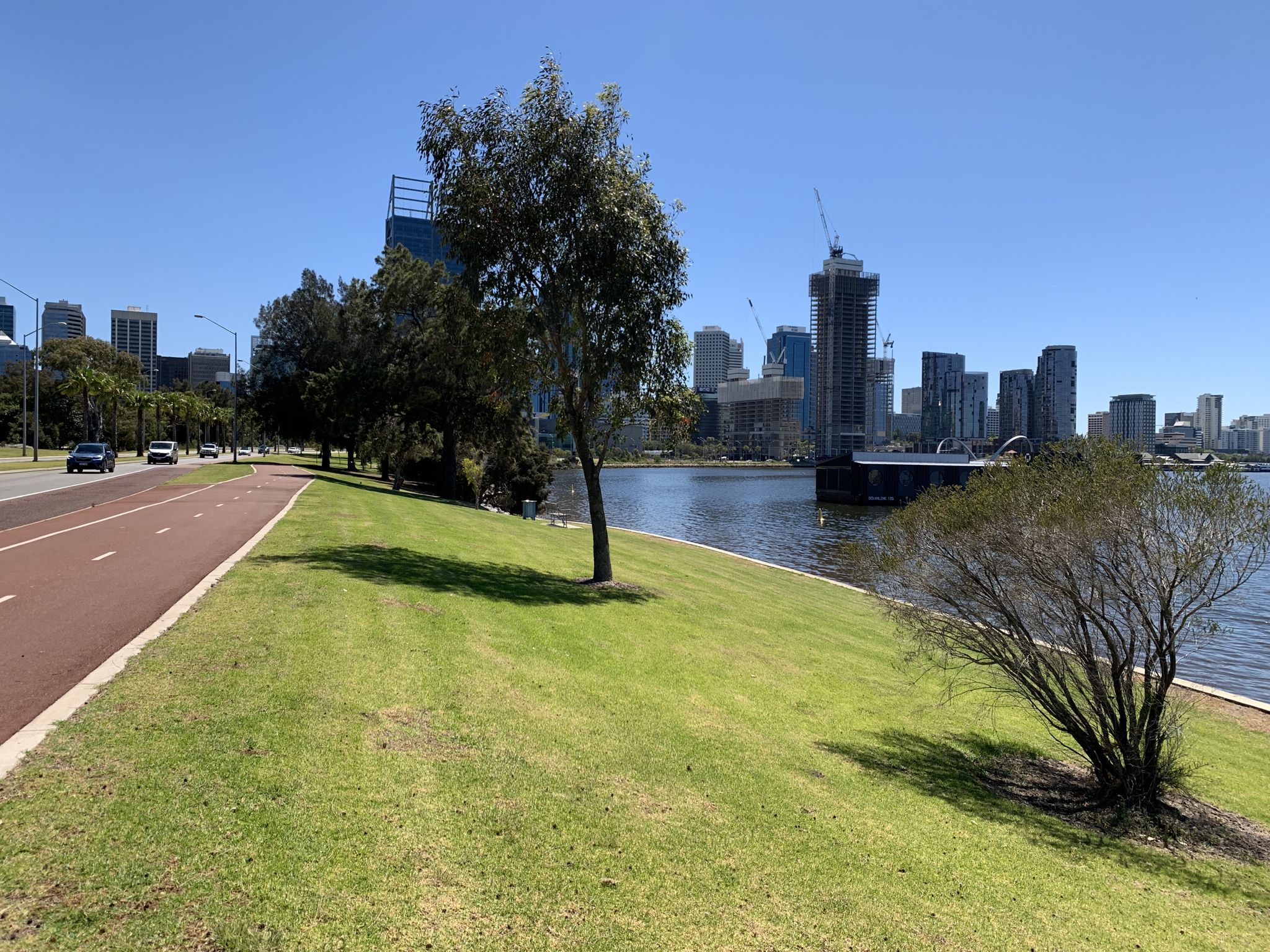 Great bike parh along the Swan River