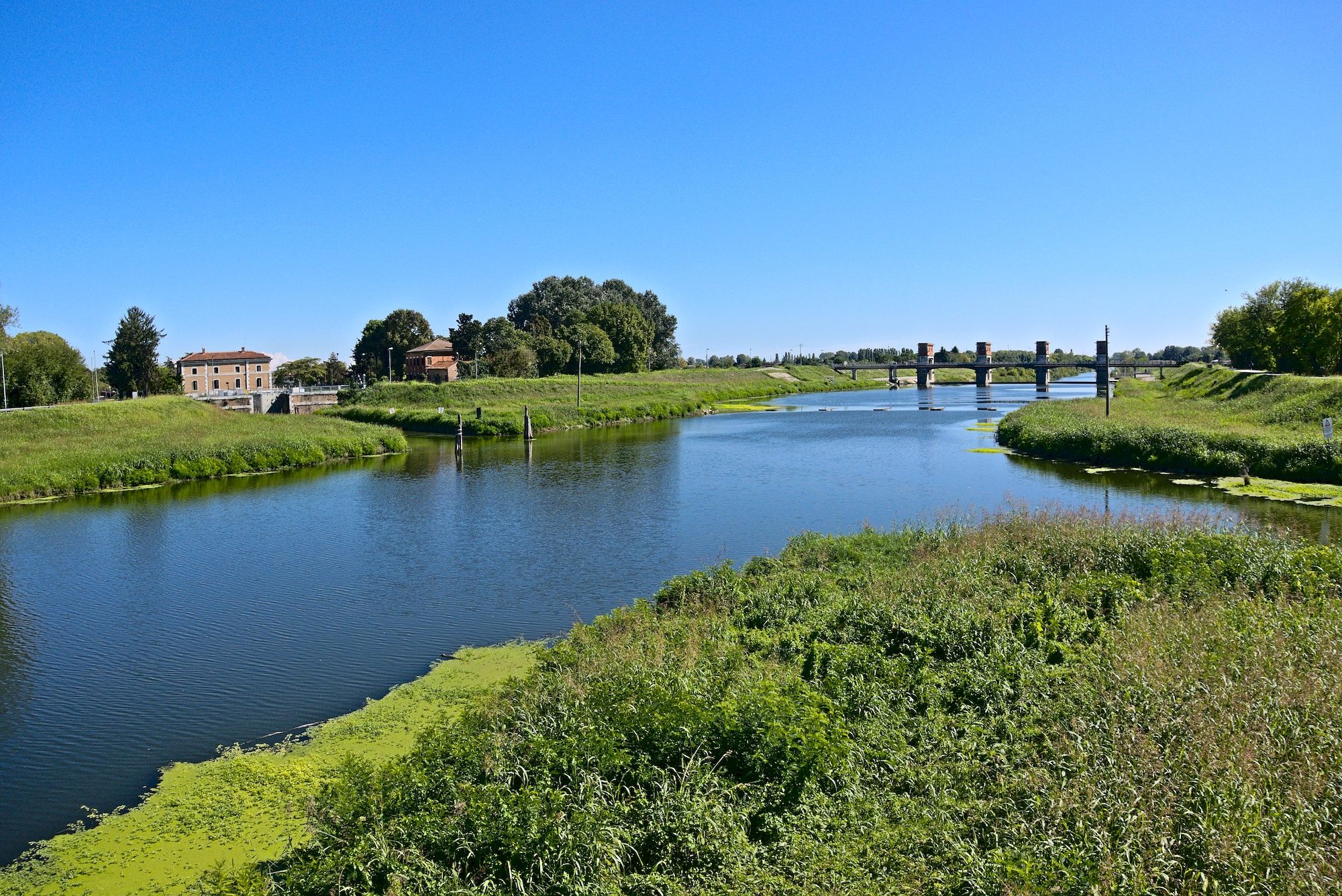 Kreuzung des Piovego Kanals mit  Brenta und Naviglio del Brenta
