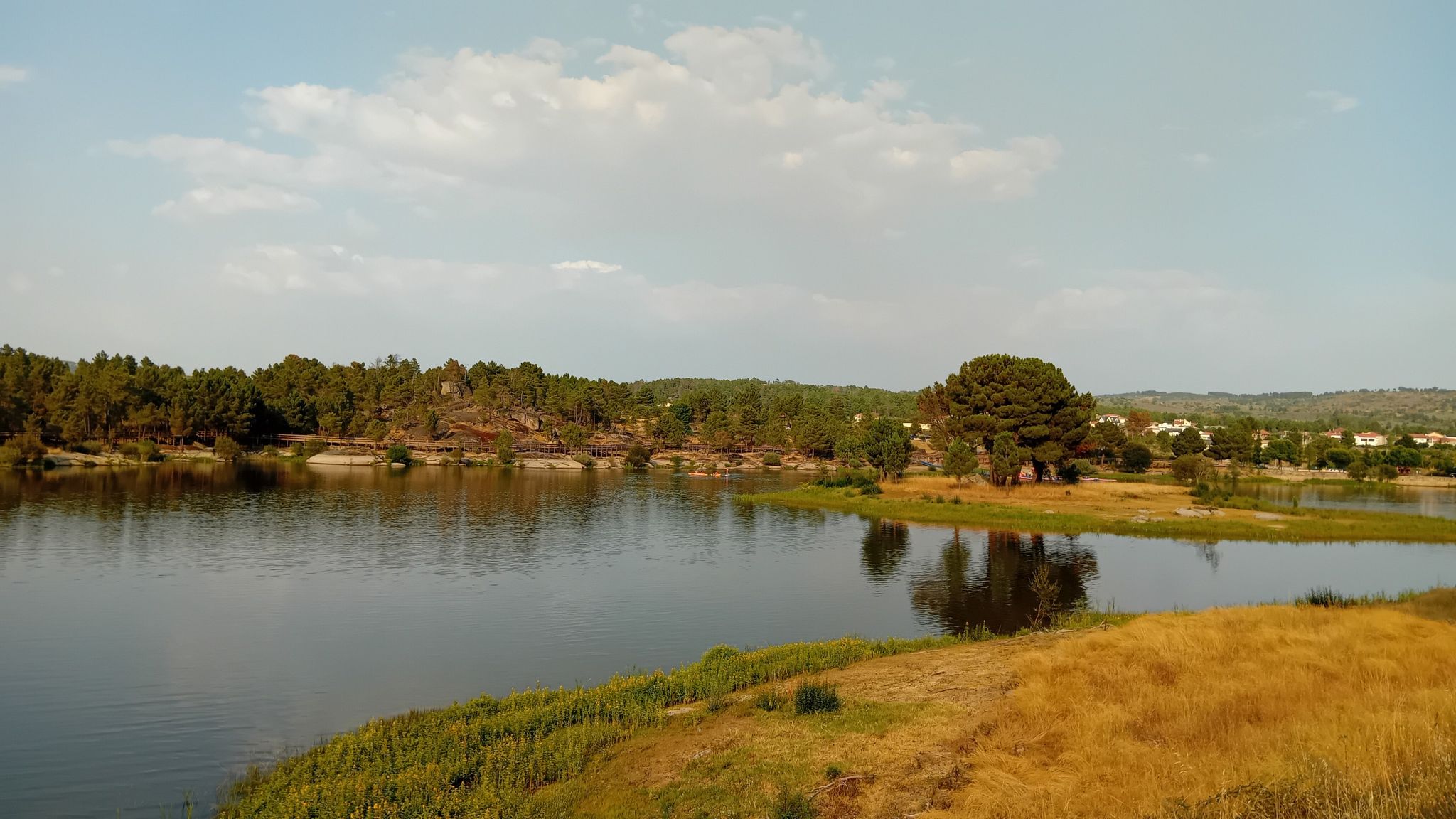 Vila da ponte lake