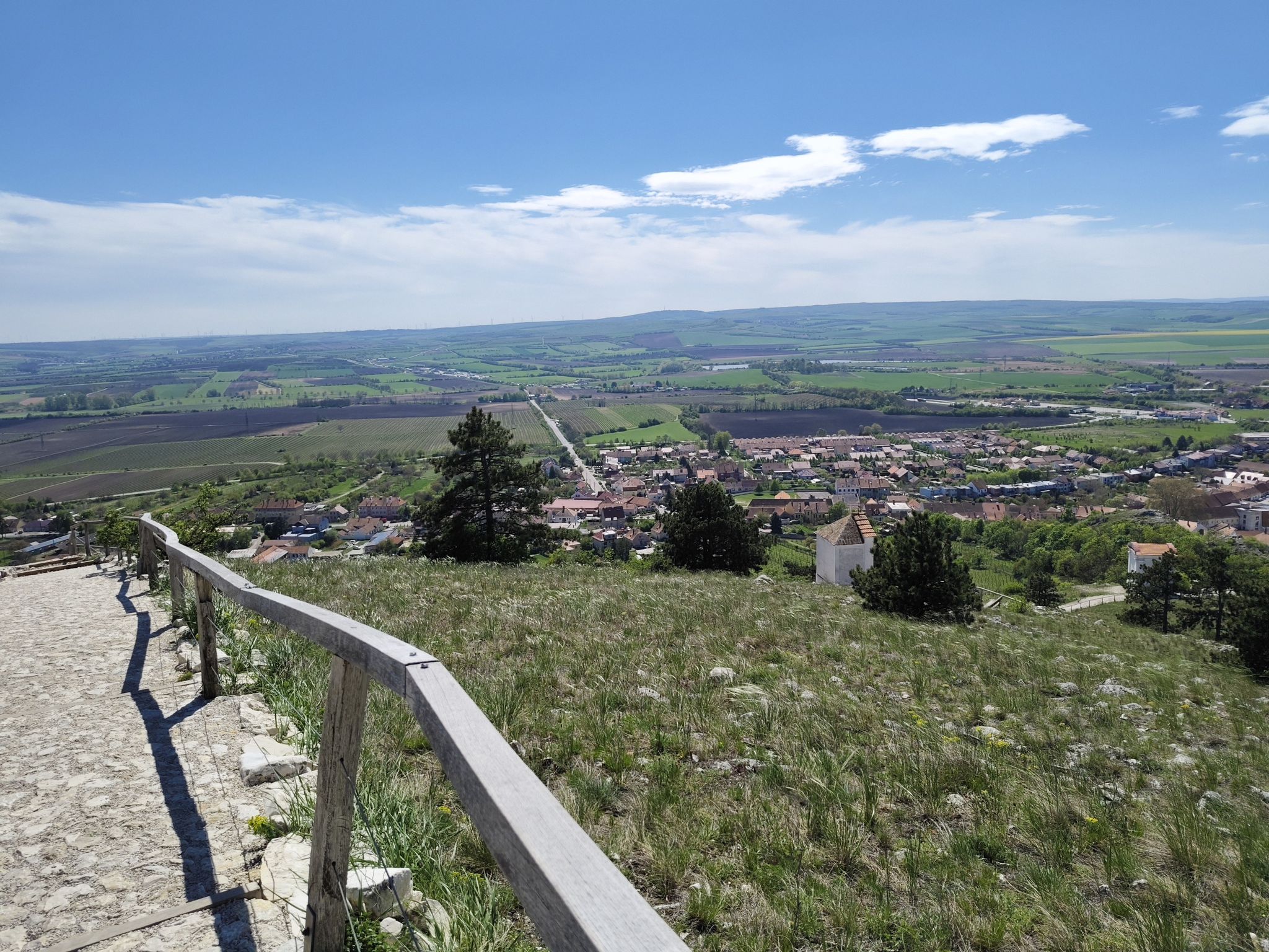 am Kreuzweg herauf.