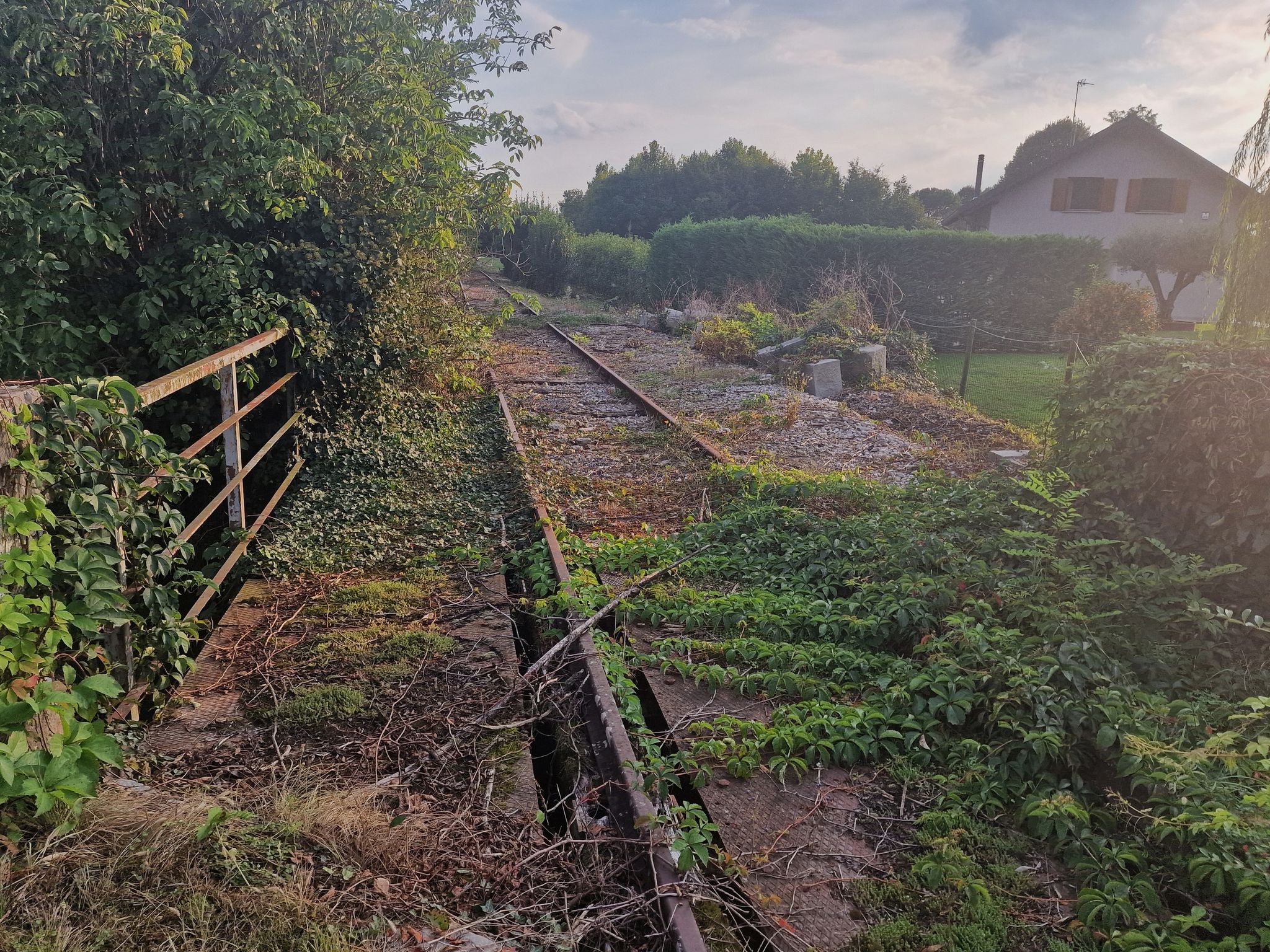 Gleiskörper Ex-Eisenbahn-Strecke Pinzano-Casarsa