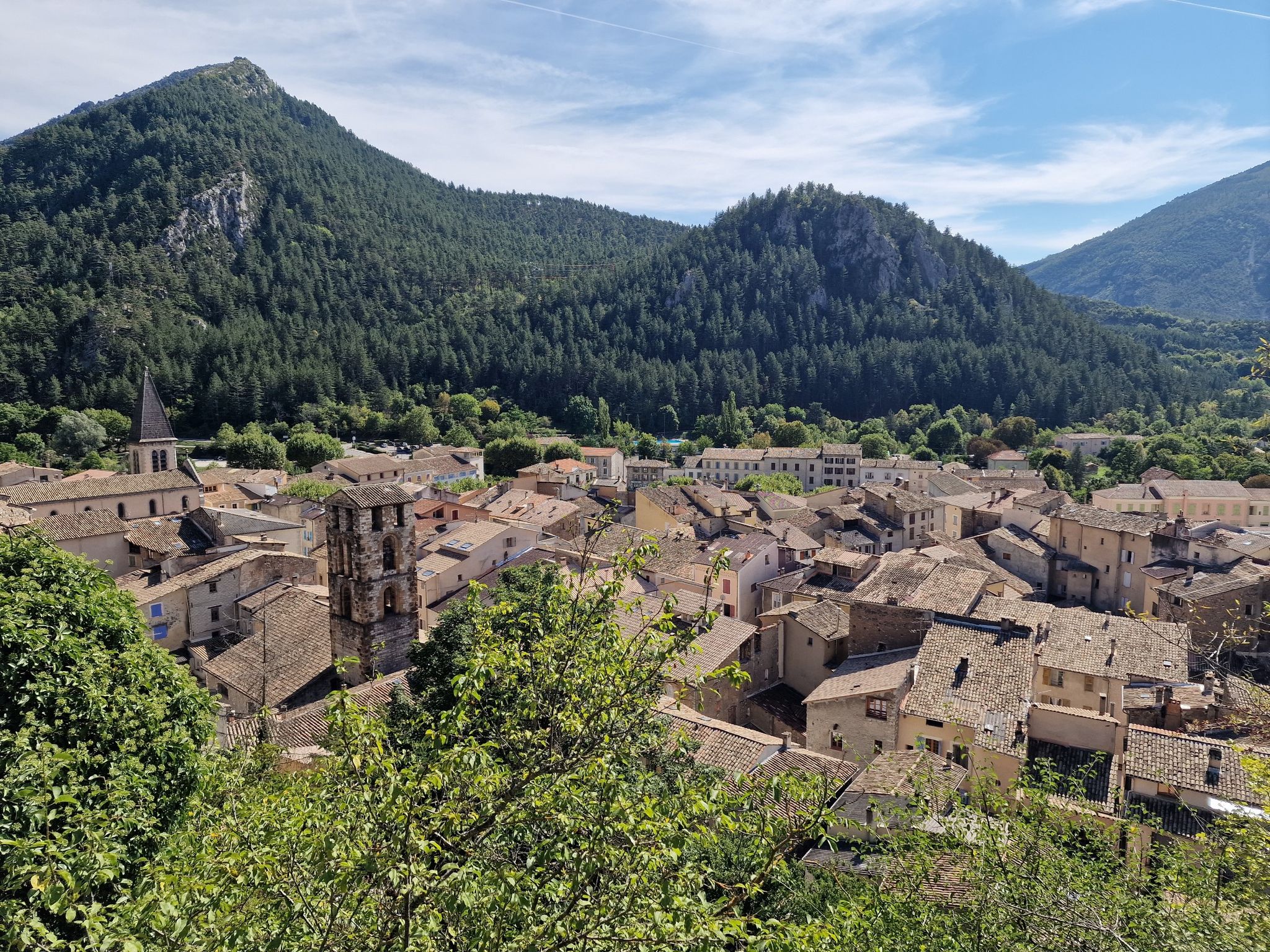 1er point de vue sur les toits de Castellane