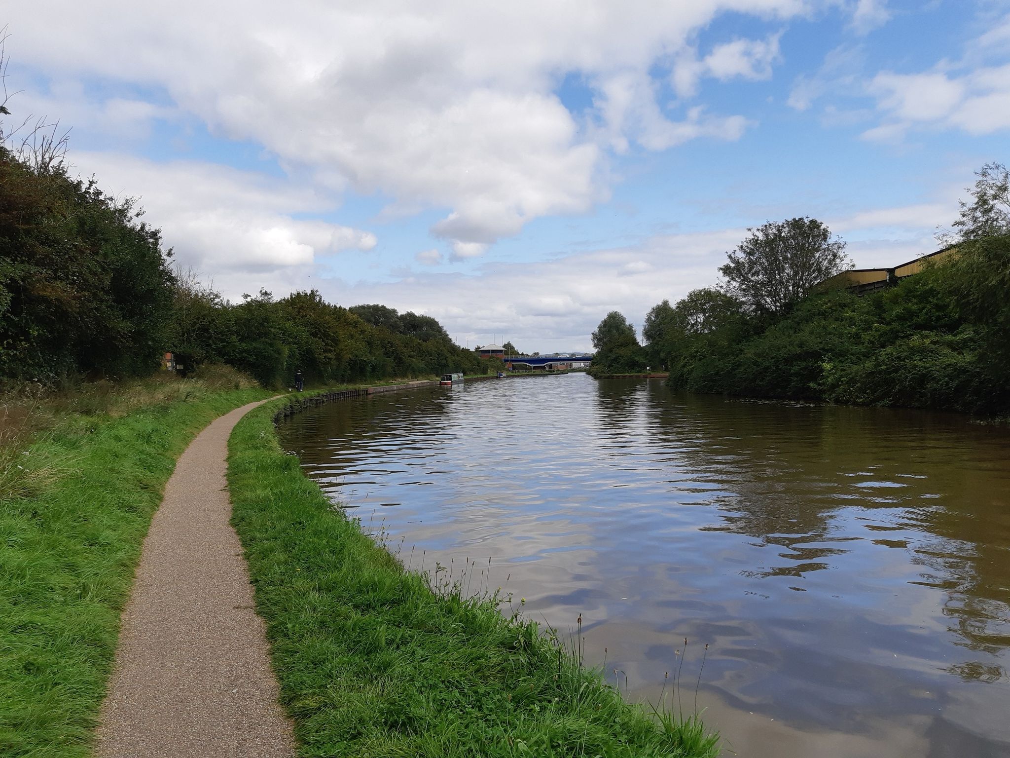 Canal towpath back to Gloucester