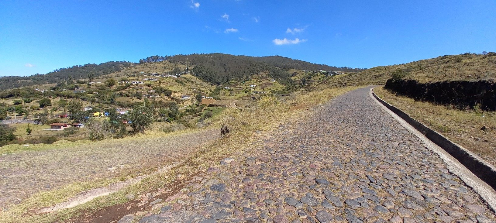 Camino de piedra