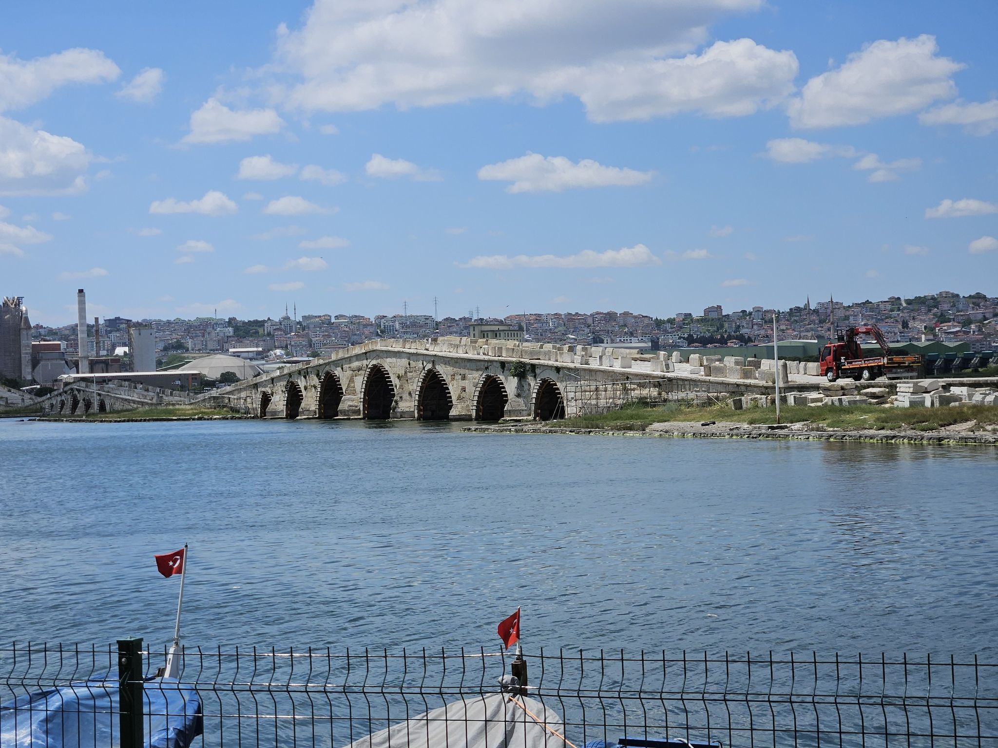 alte schöne Steinbrücke