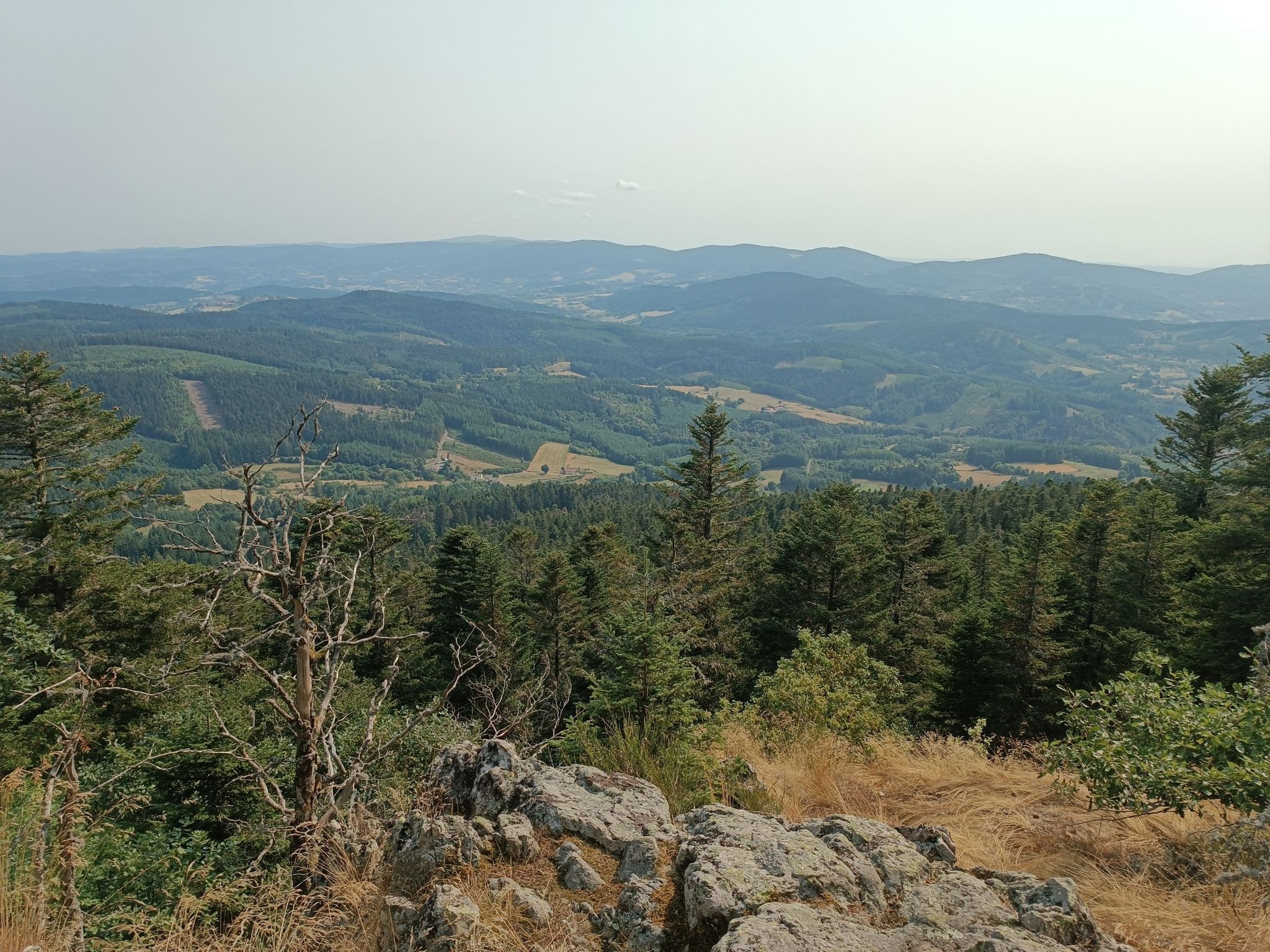 vue depuis le tombeau de Montlune