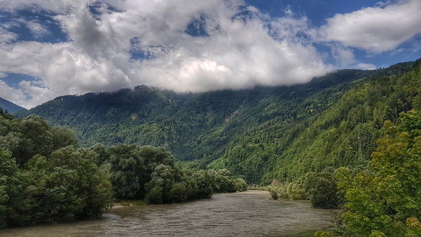 die Drau bei Sachsenburg