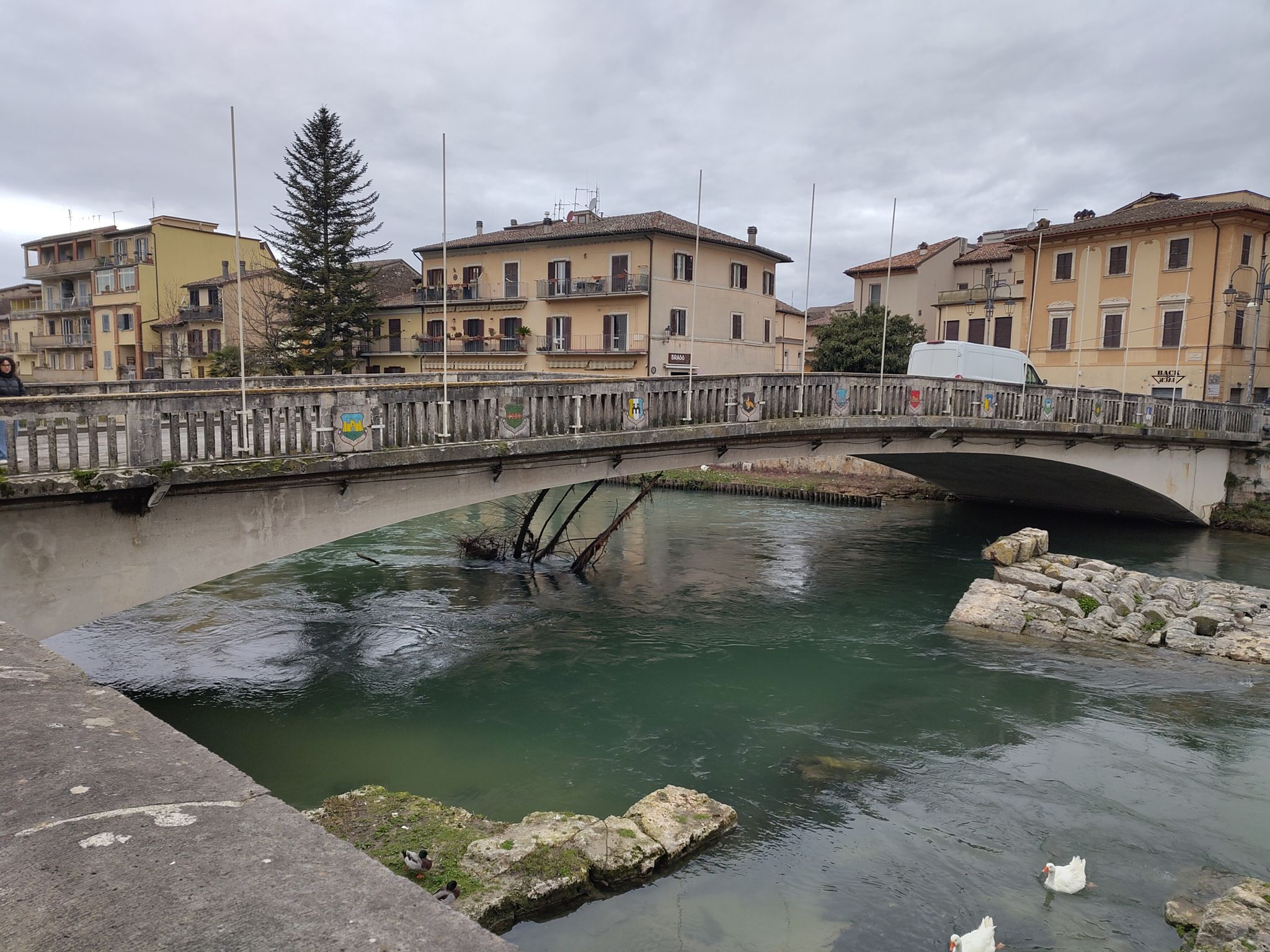 Rieti: ponte romano e fiume Velino