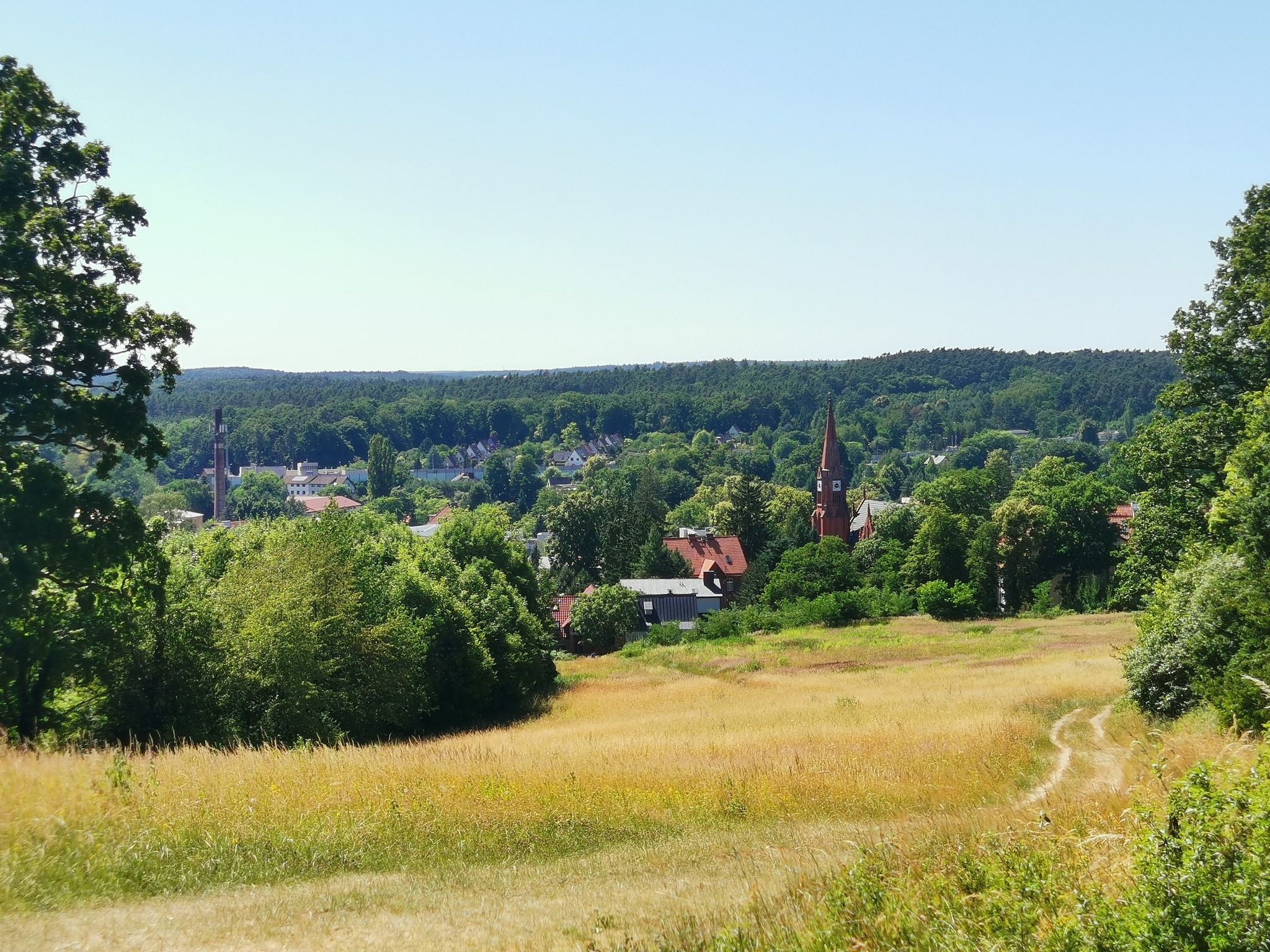 Oborniki Śląskie u podnóża
