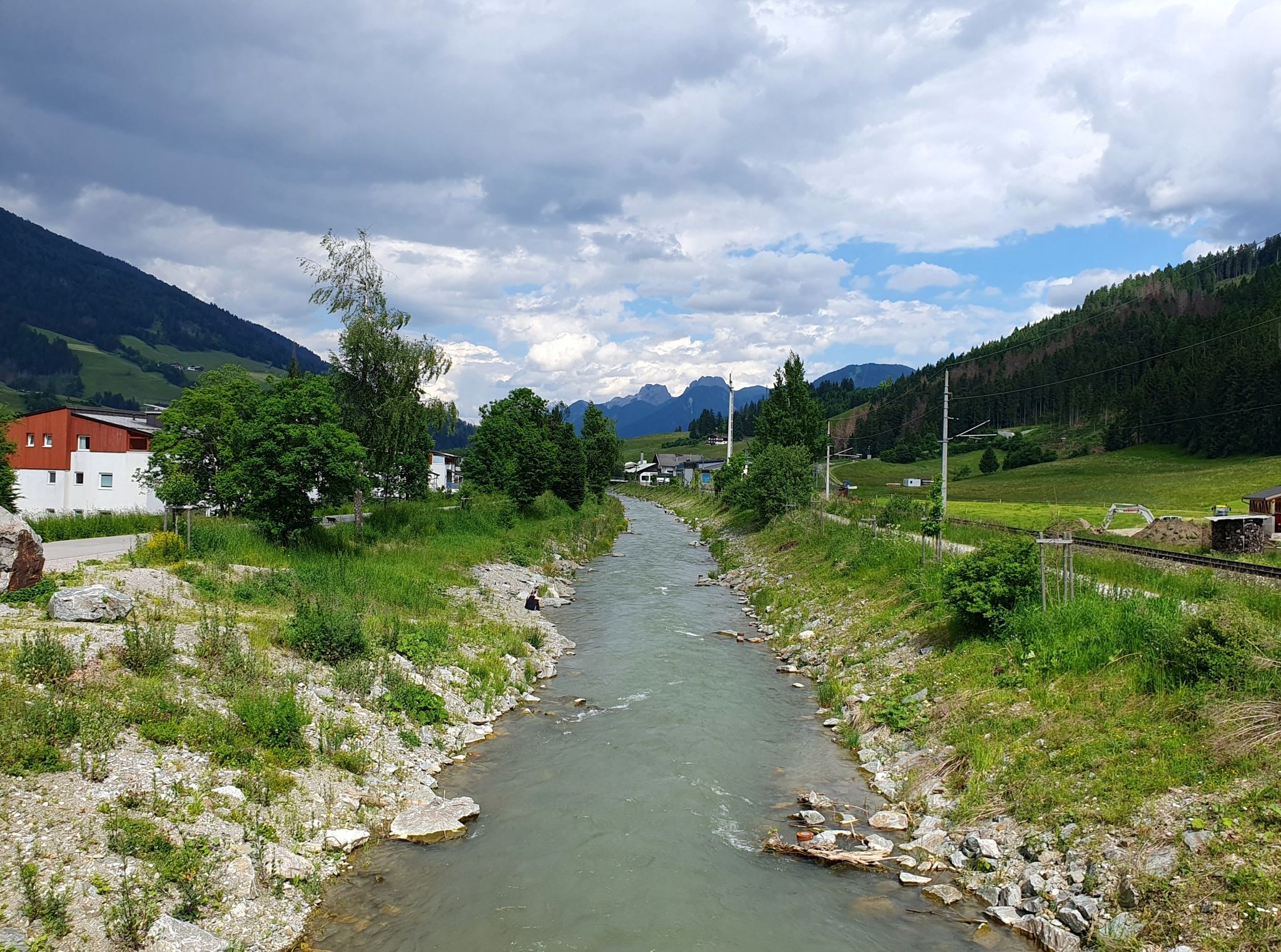 Die Drau bei Sillian. Die restlichen 10 km führten fast eben an der Drau entlang.