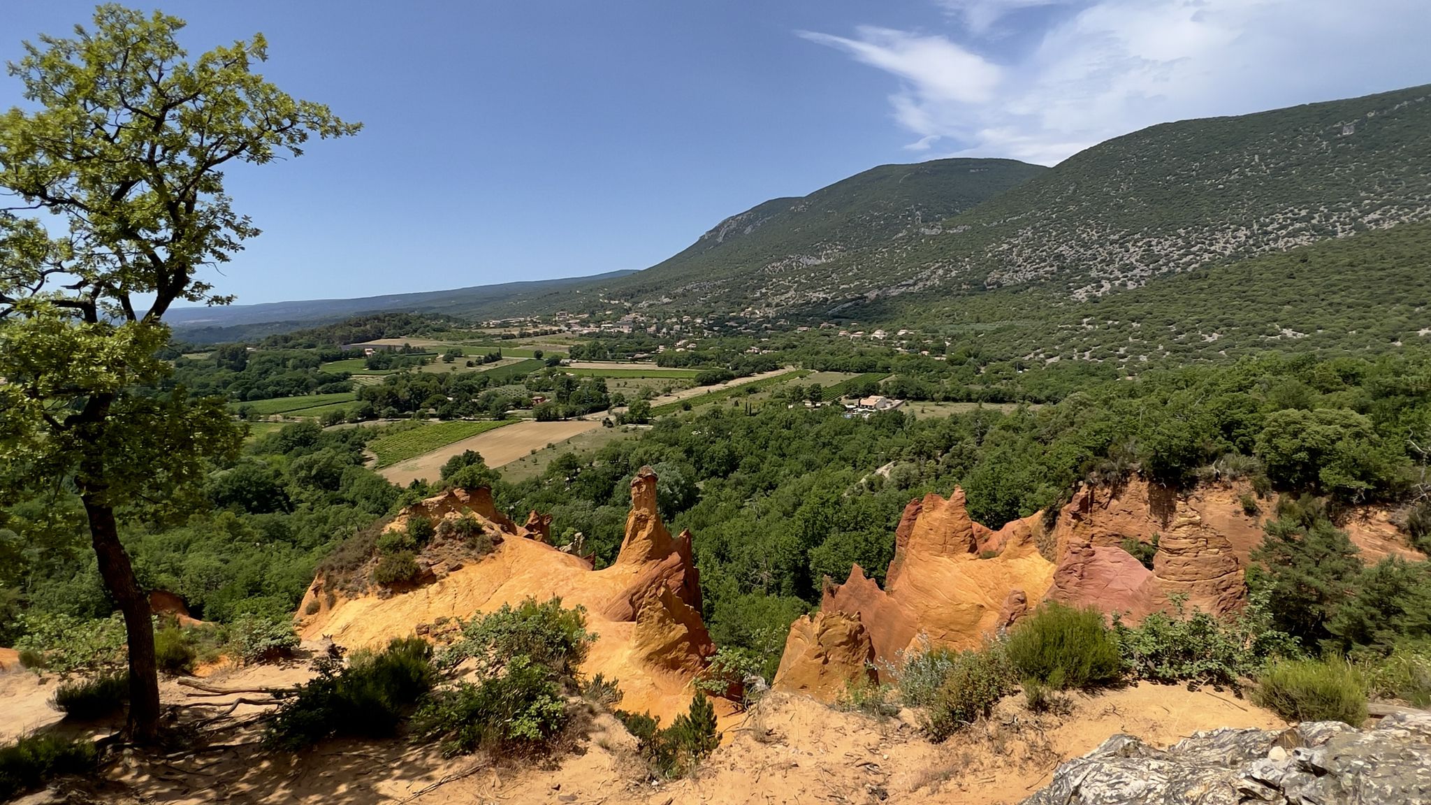 The Colorado of Rustrel - loop in the Luberon Regional Natural Park ...