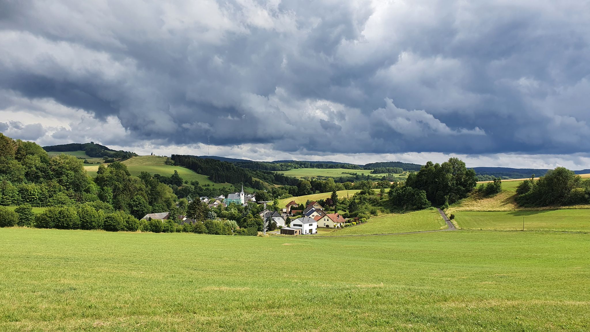 dramatischer Himmel über Rockeskyll