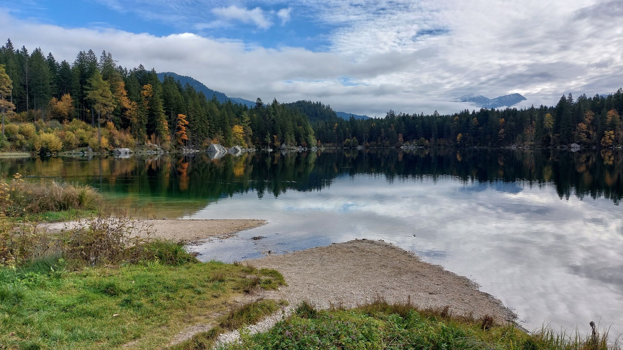 mit dem Bus 846 bis Hintersee (Gästekarte)
