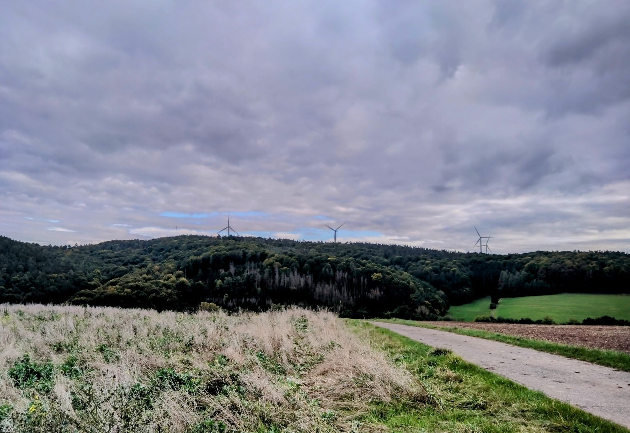 es gibt ihn noch, blauer Himmel
