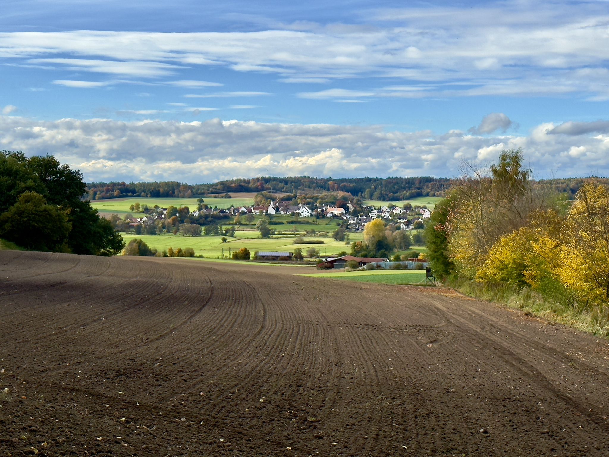 In Richtung Schmutter wird es schon blauer