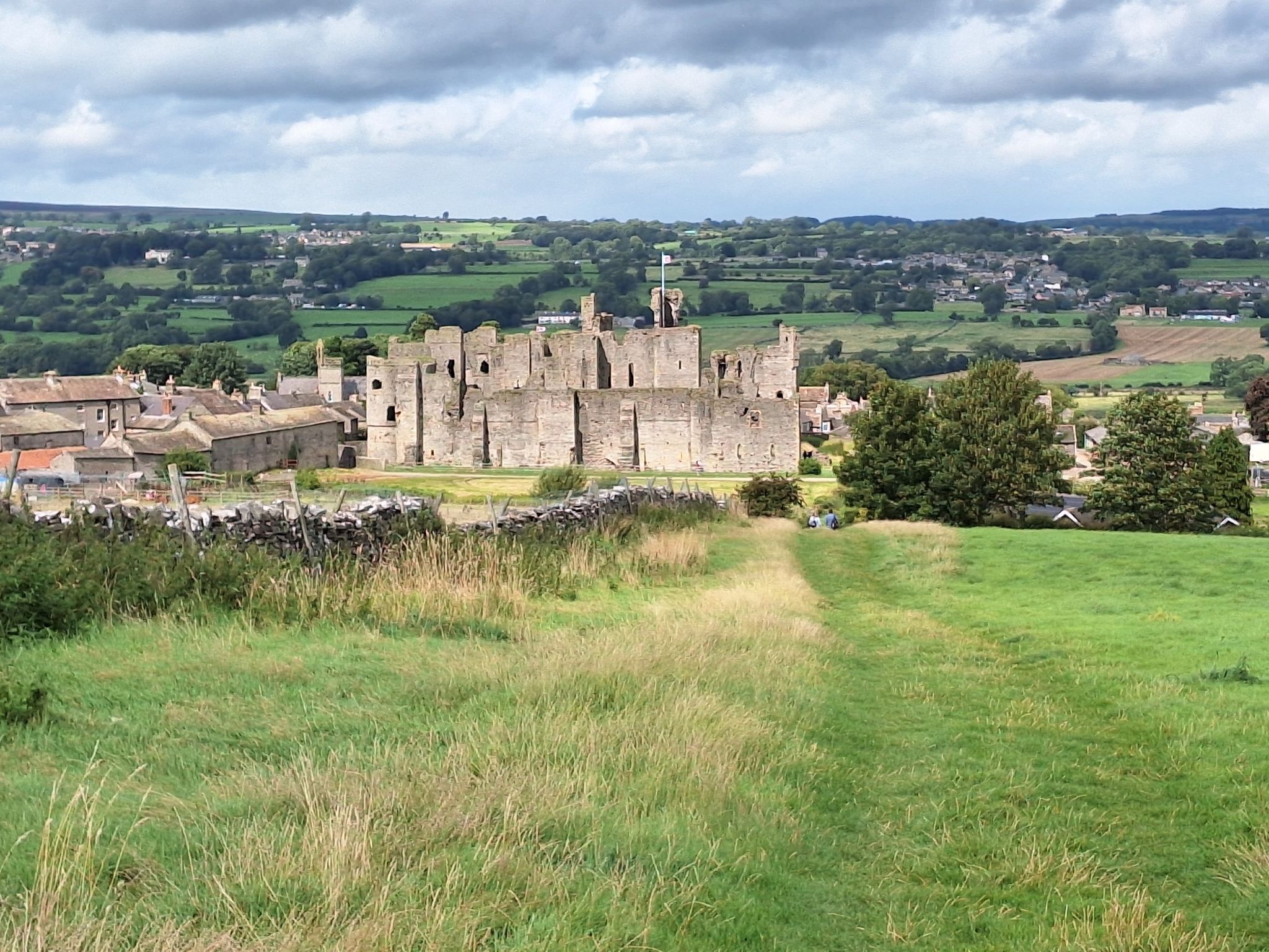 Middleham castle