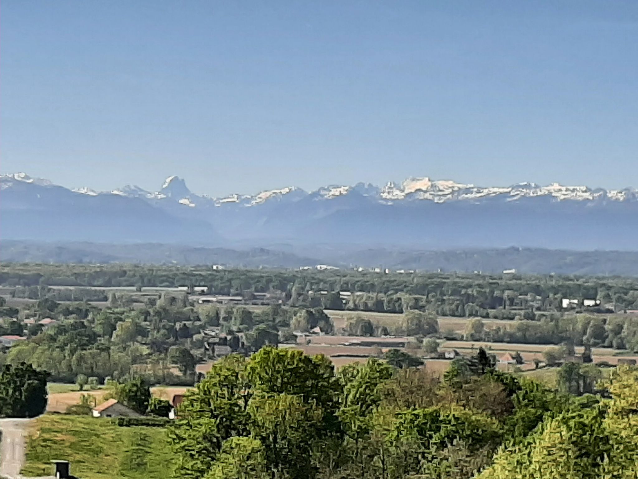 Vue panoramique de Serres Castet.