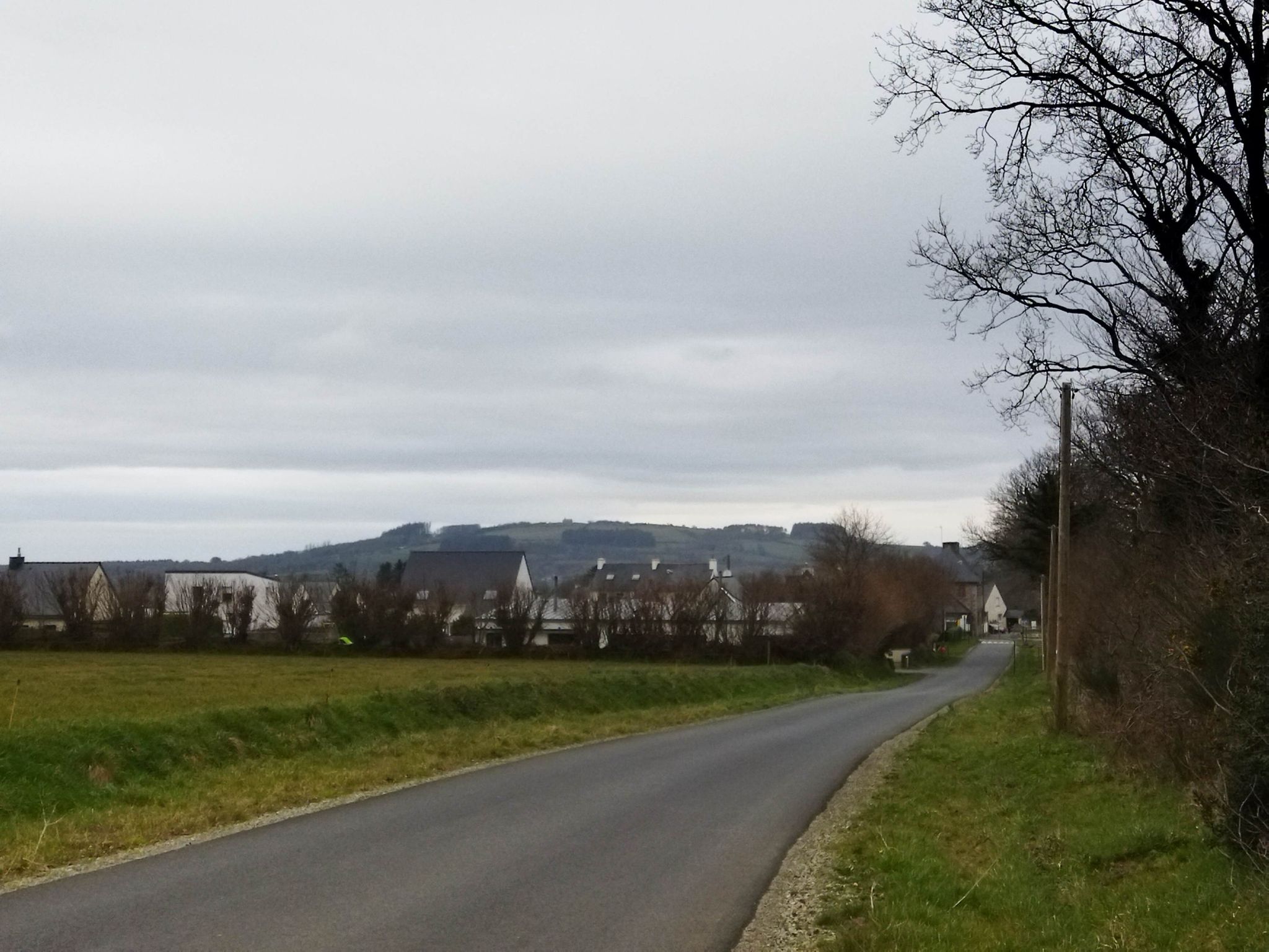 le mene bre au loin