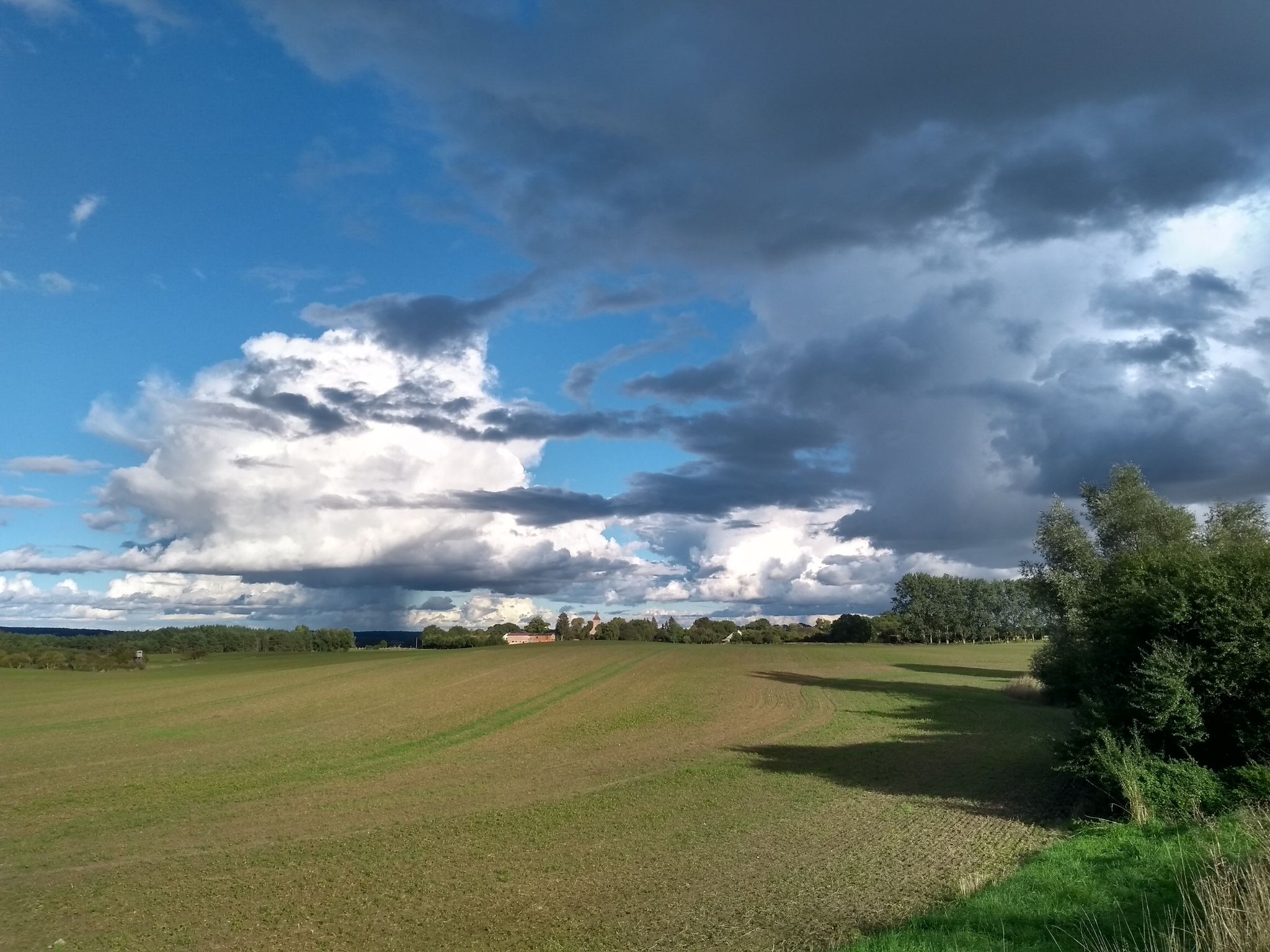 Schöne Wolken, nur ein Regenbogen wollte sich heute leider nicht bilden....
