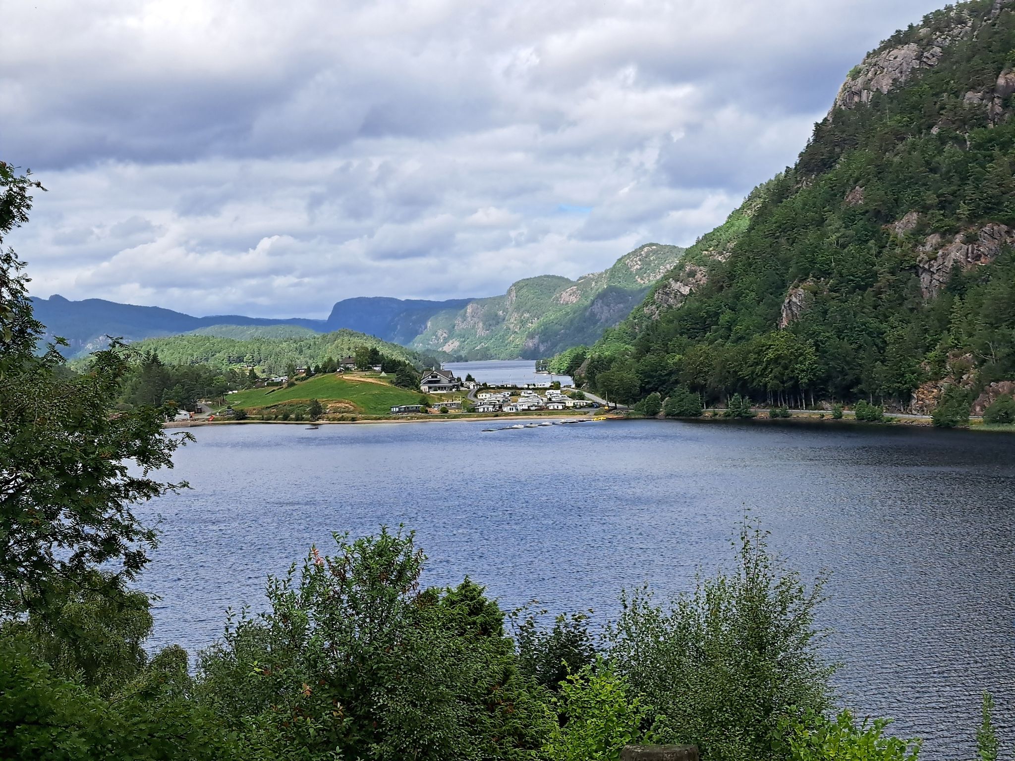 🏞 Blick über den See 🏞