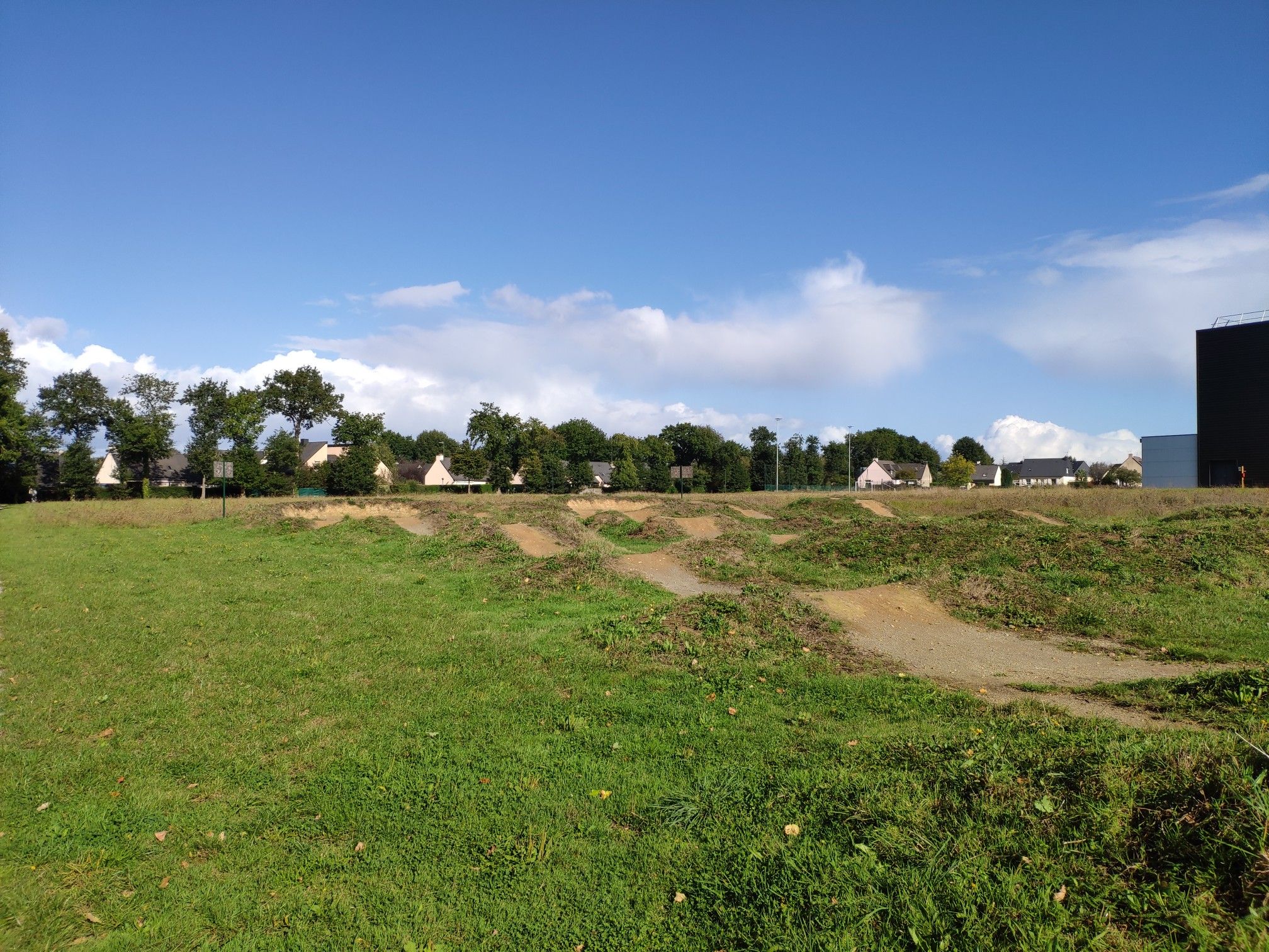Terrain cross
