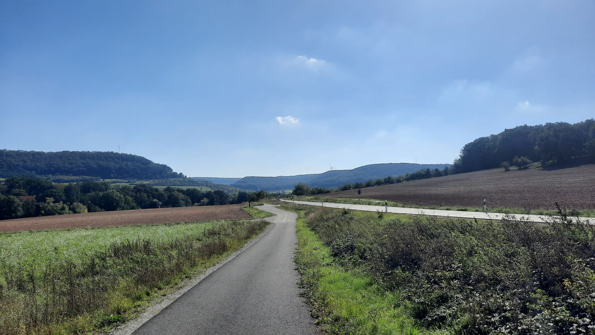 Radweg an St 2290 nahe Aura a. d. Saale
