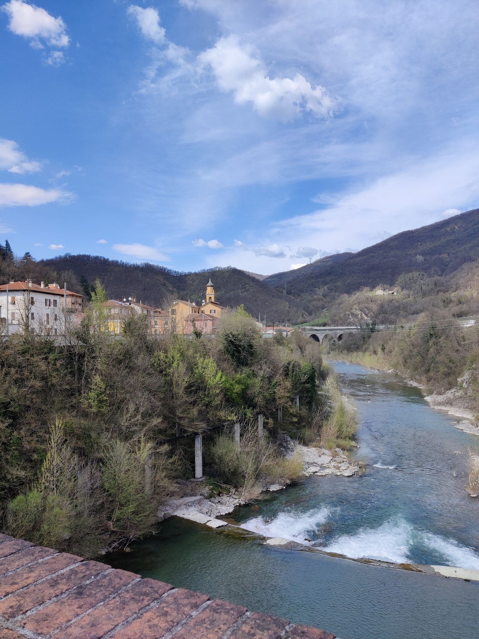 Isola del Cantone (torrente Scrivia)