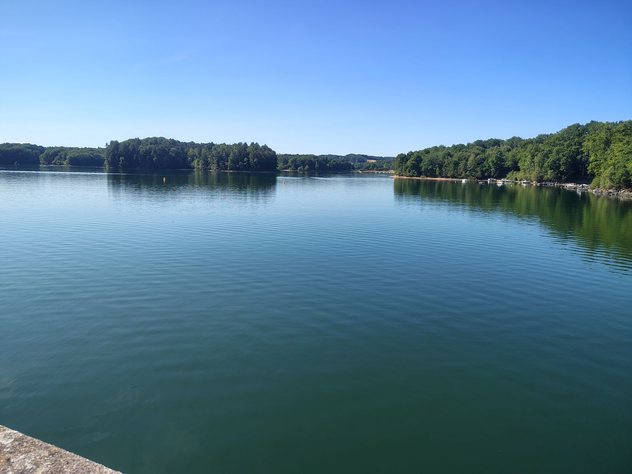Lac de Saint Etienne de Cantales.