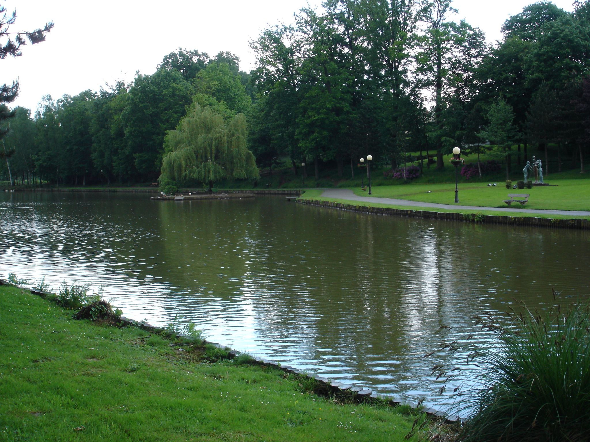 Plan d'eau de Forges-les-Eaux.