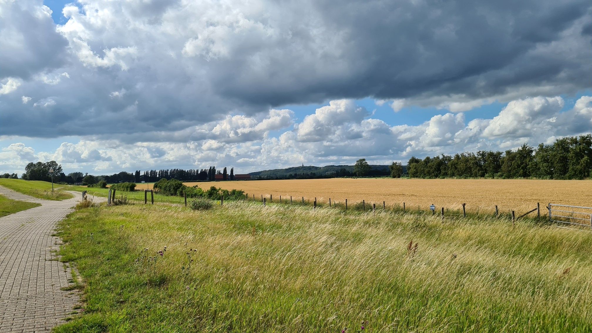 Kirche Elten auf Eltenerberg....von überall zu sehen