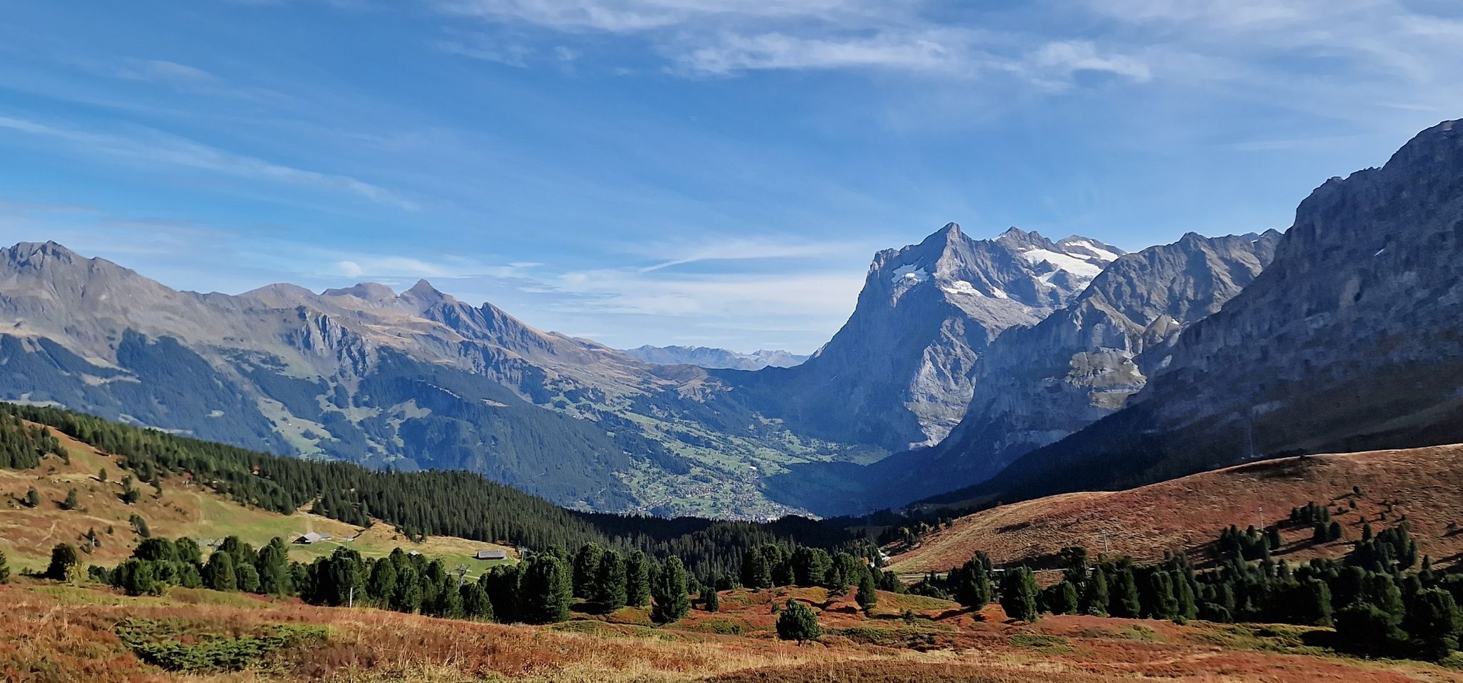 Grosse Scheidegg -  mit Bergen im Hintergrund