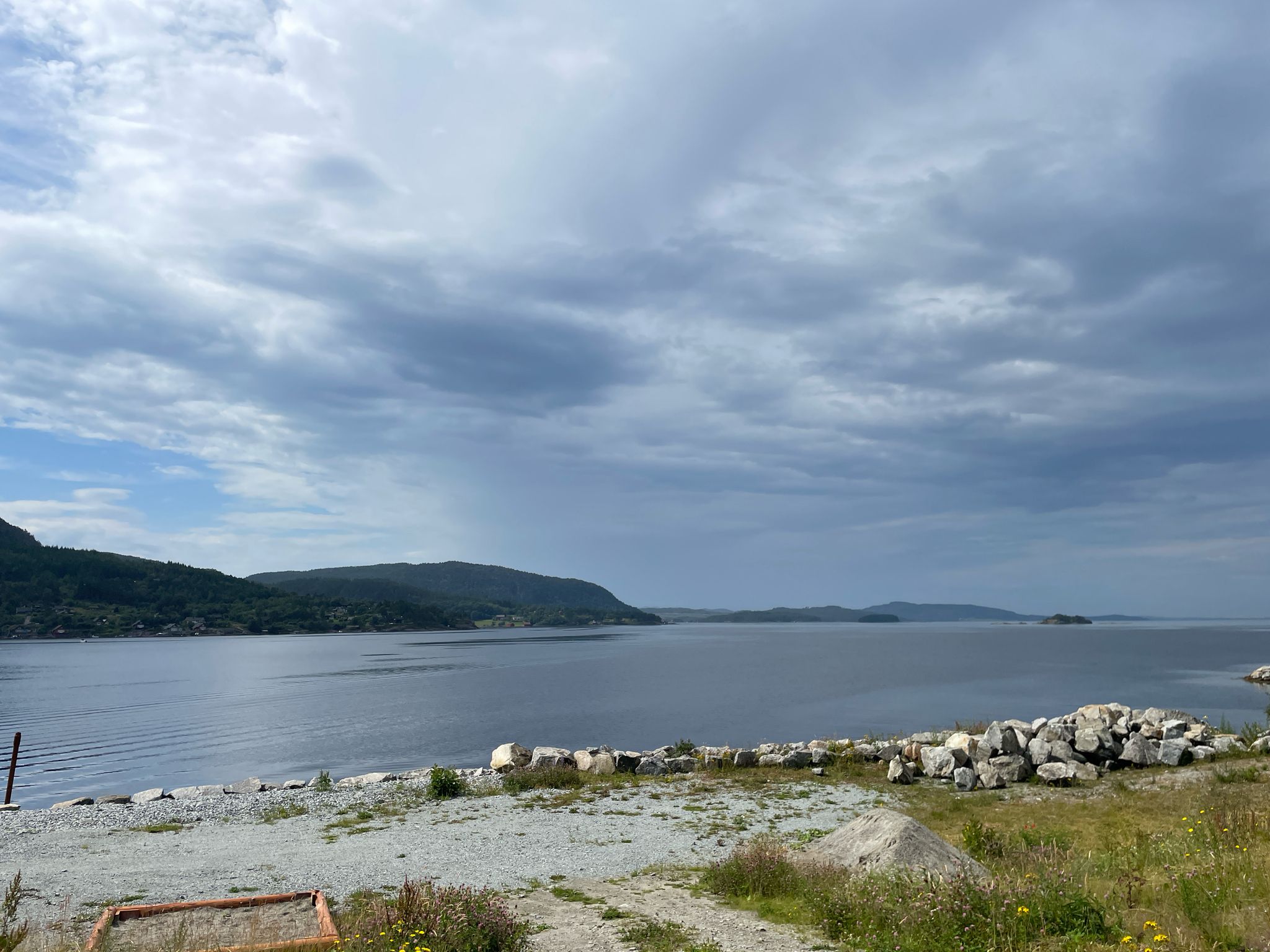 Blick von Nybu auf den Fjord