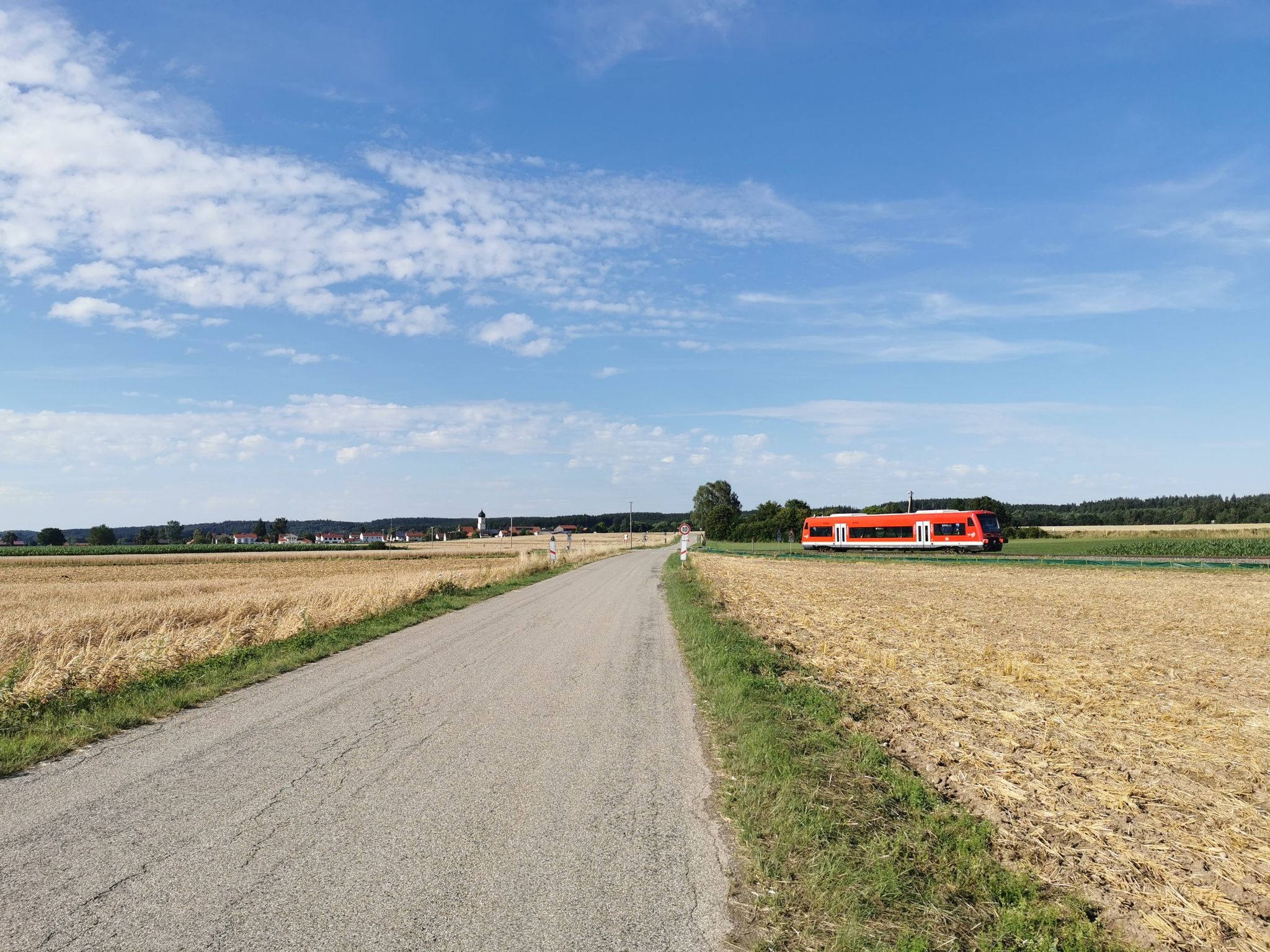 gerade konnte ich noch anhalten zum Fotografieren des Triebwagens