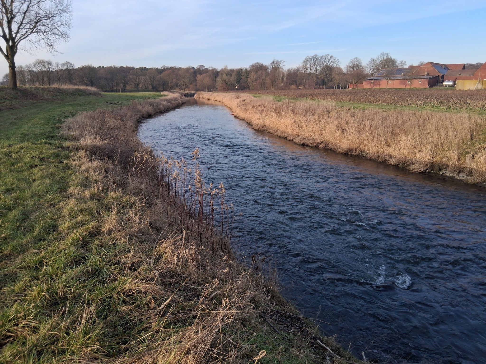 Die idyllische Stever an der Schafsbrücke 