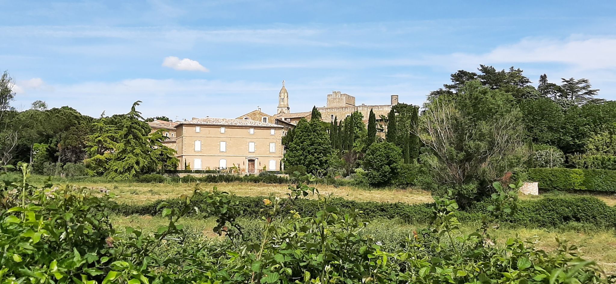 Fontarèche et son château.
