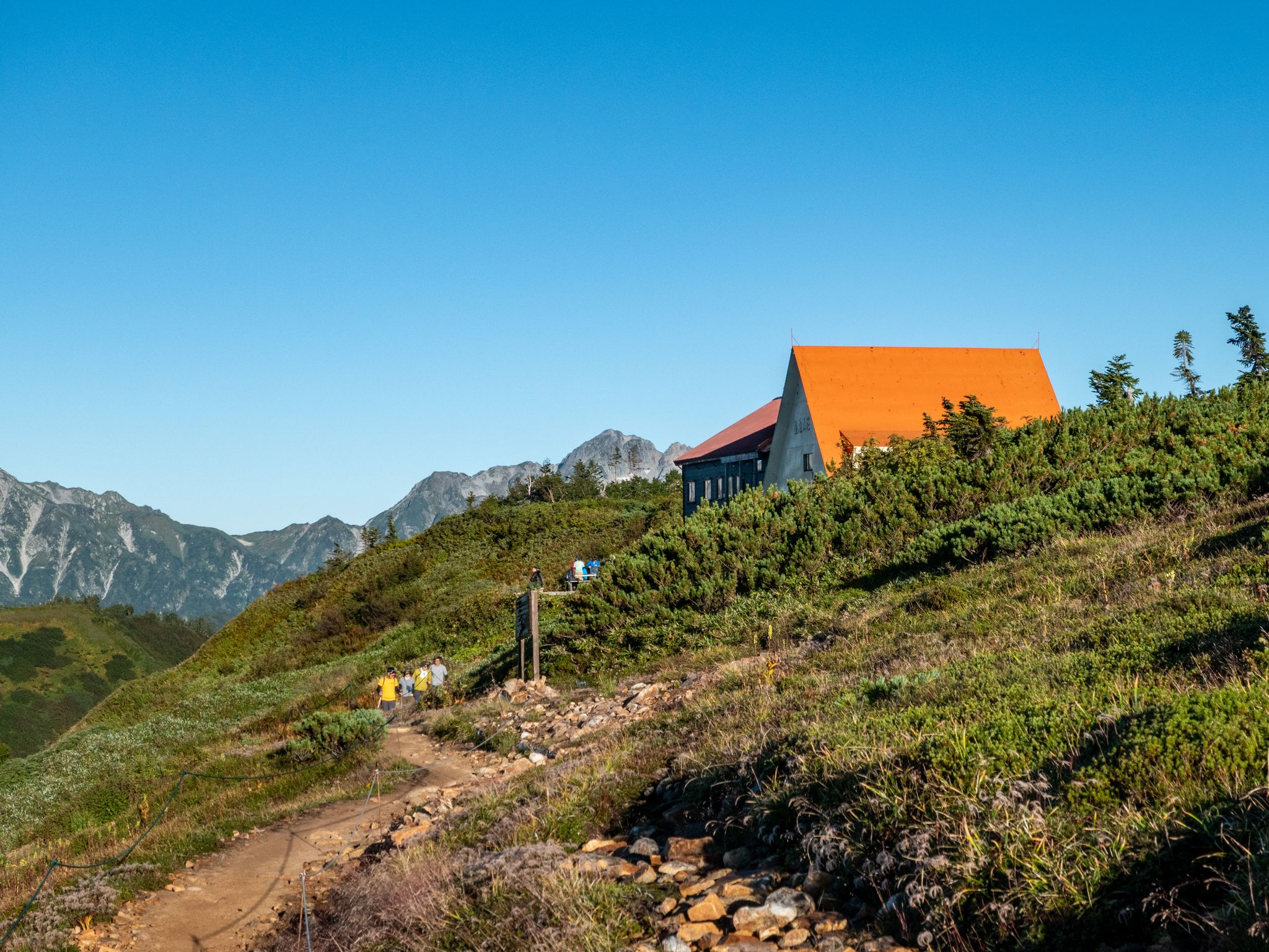 "Taneike-sanso (種池山荘)" mountain lodge