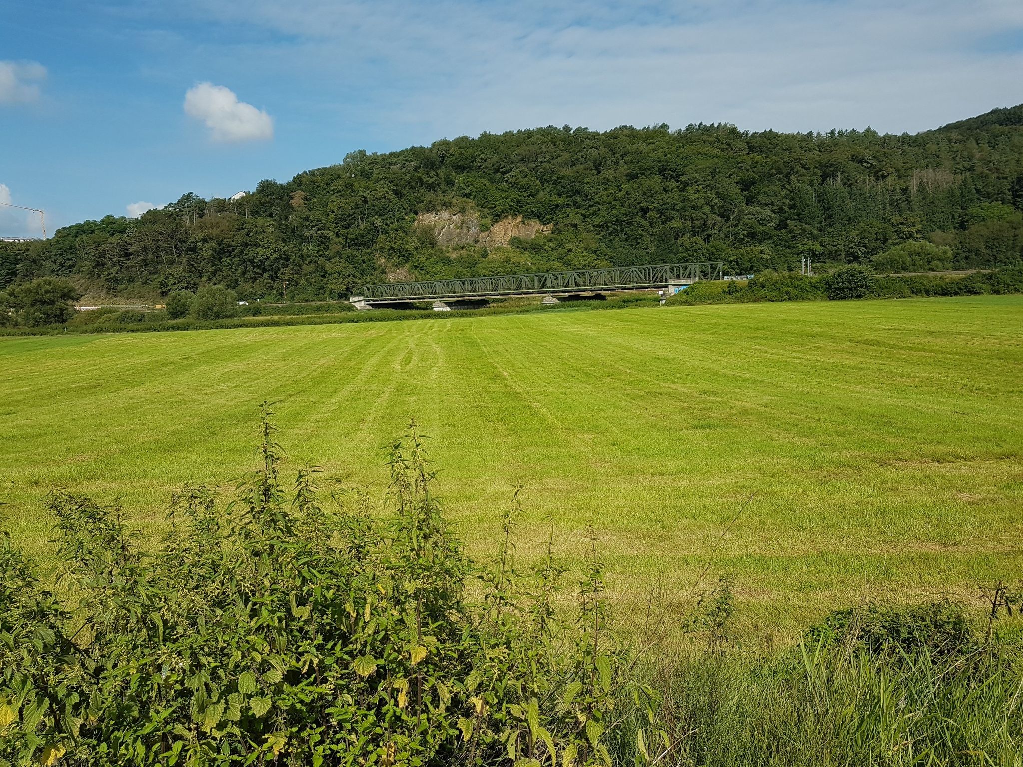 Schöne Eisenbahnbrücke im  Lahntal nähe Stockhausen