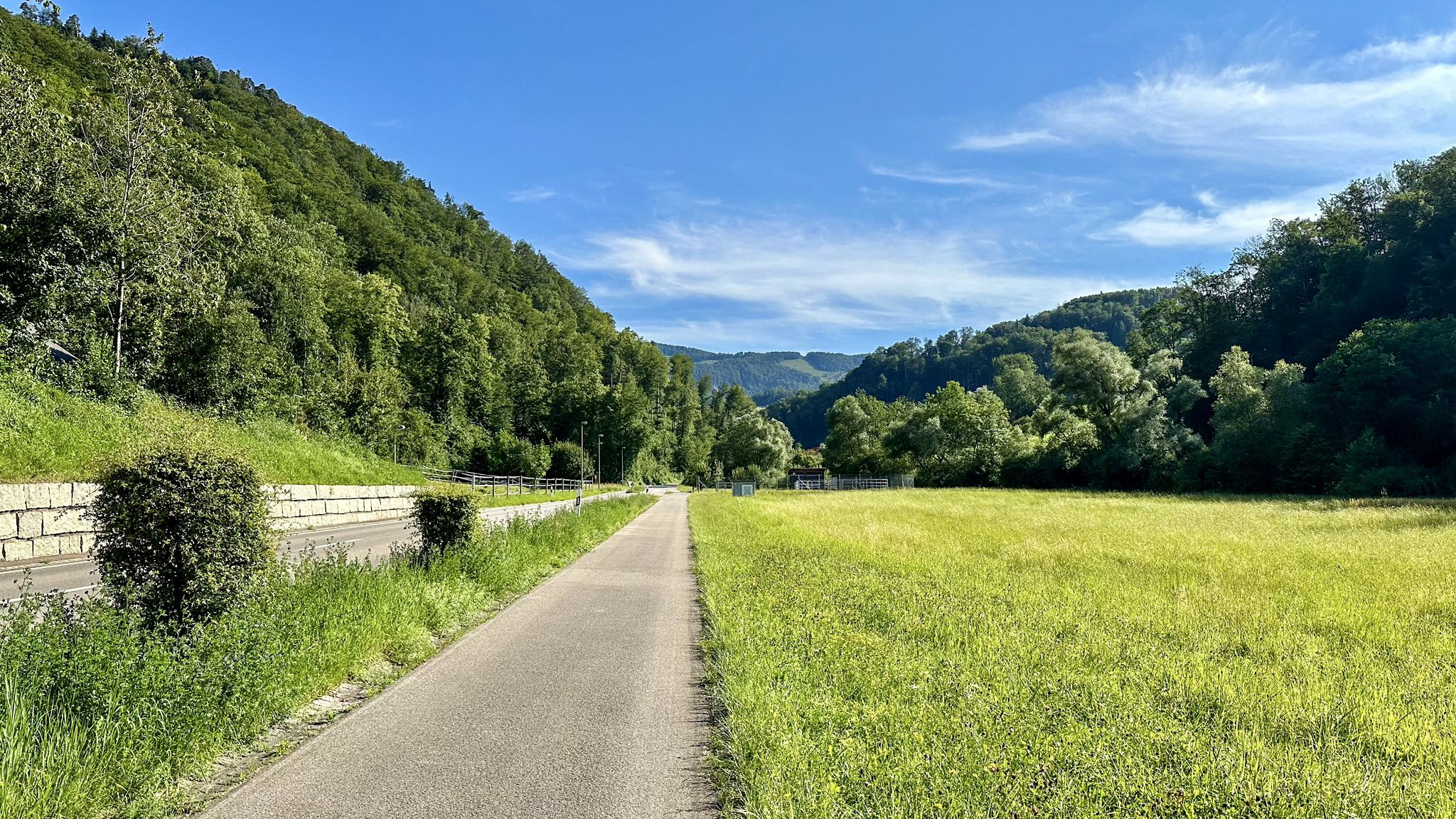 ...geradeaus nach Reigoldswil und über den Berg😅...
